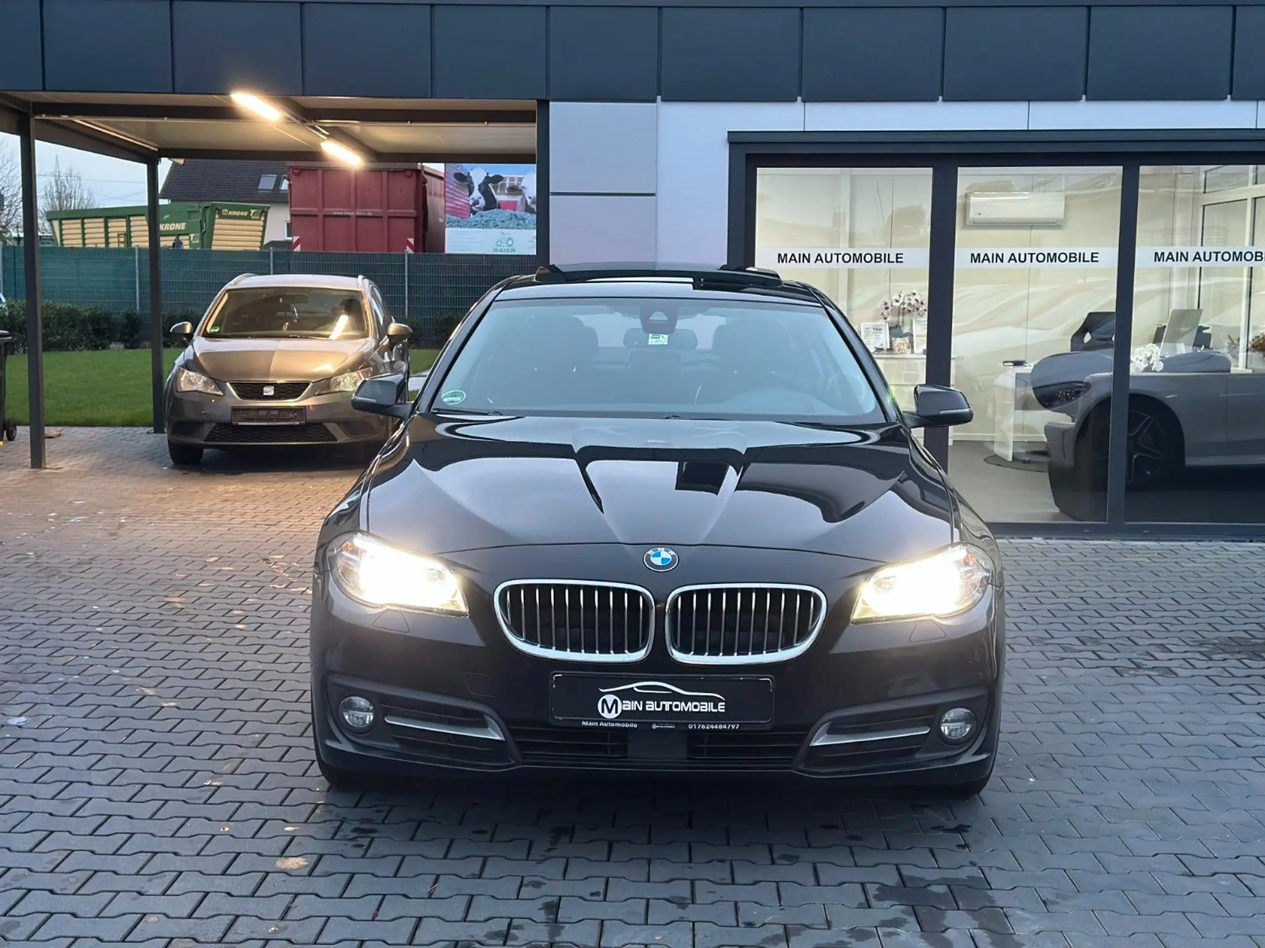 BMW - 525