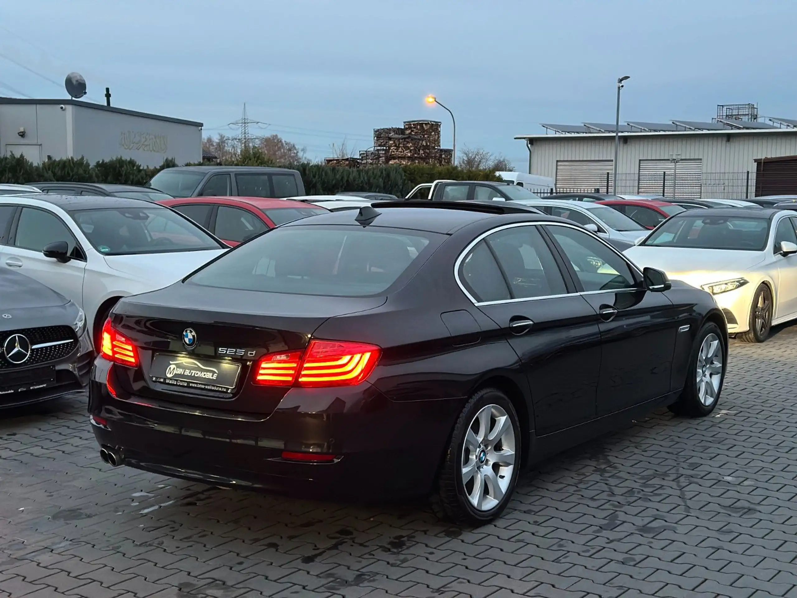 BMW - 525