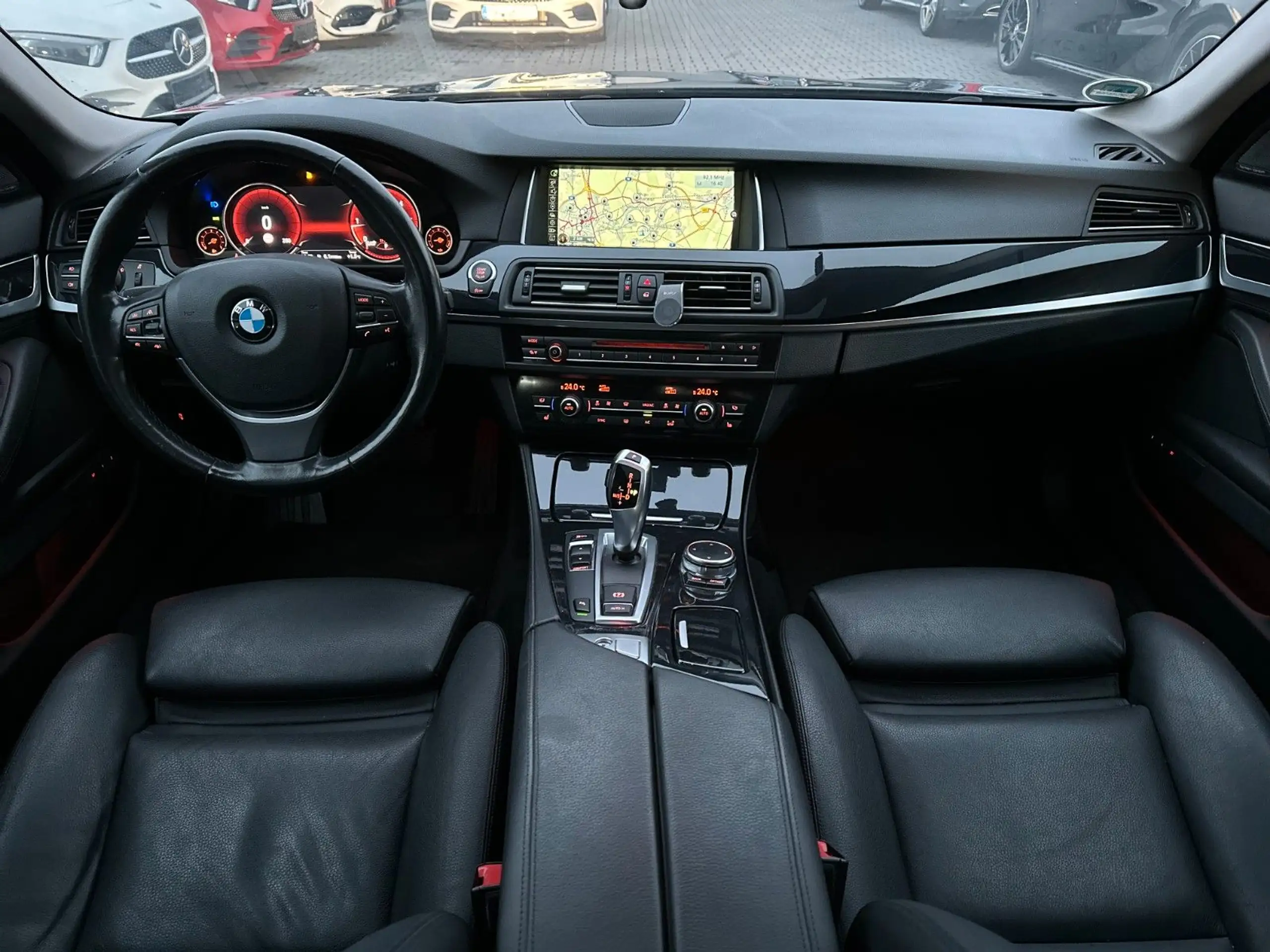 BMW - 525