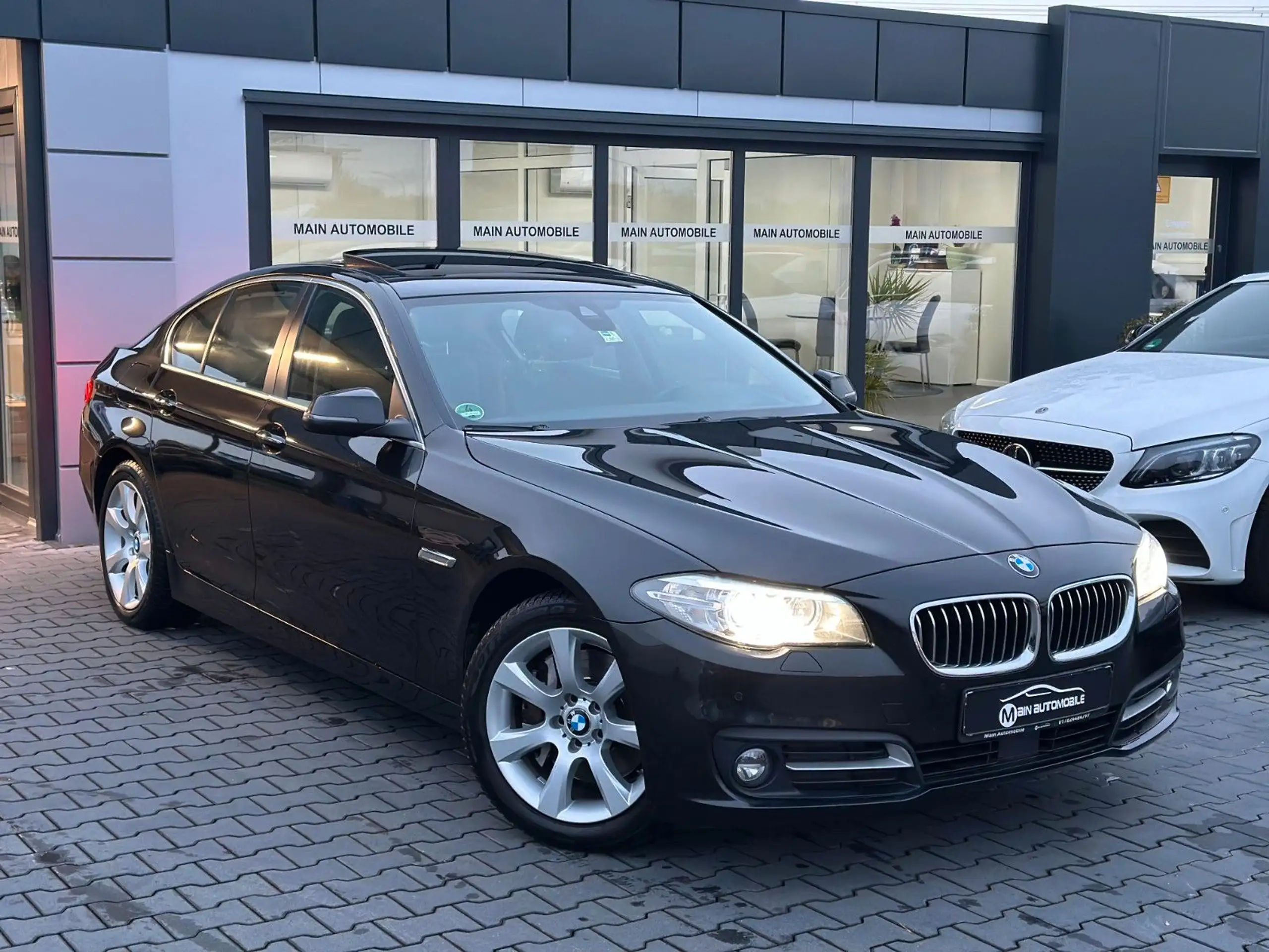 BMW - 525