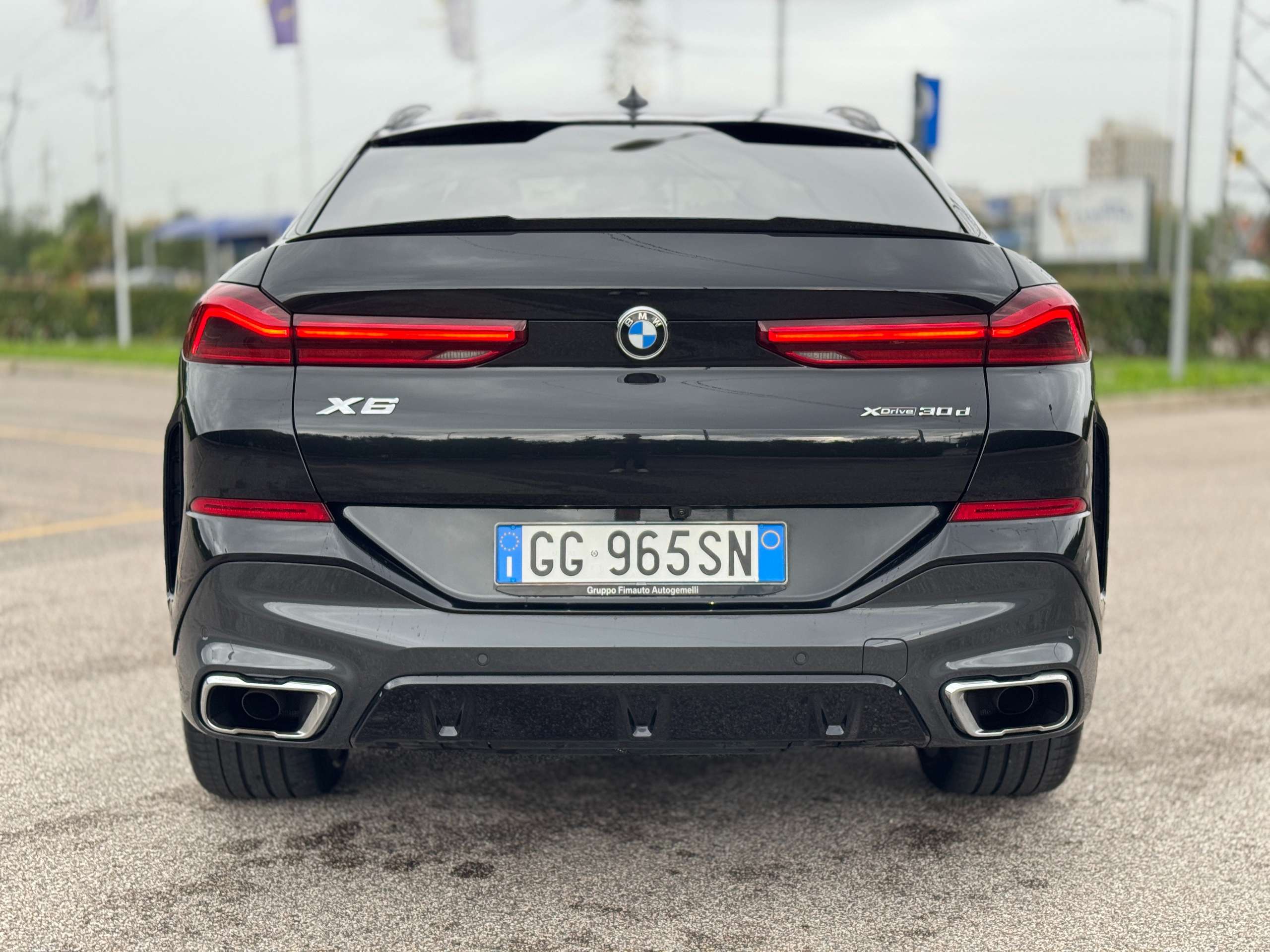 BMW - X6