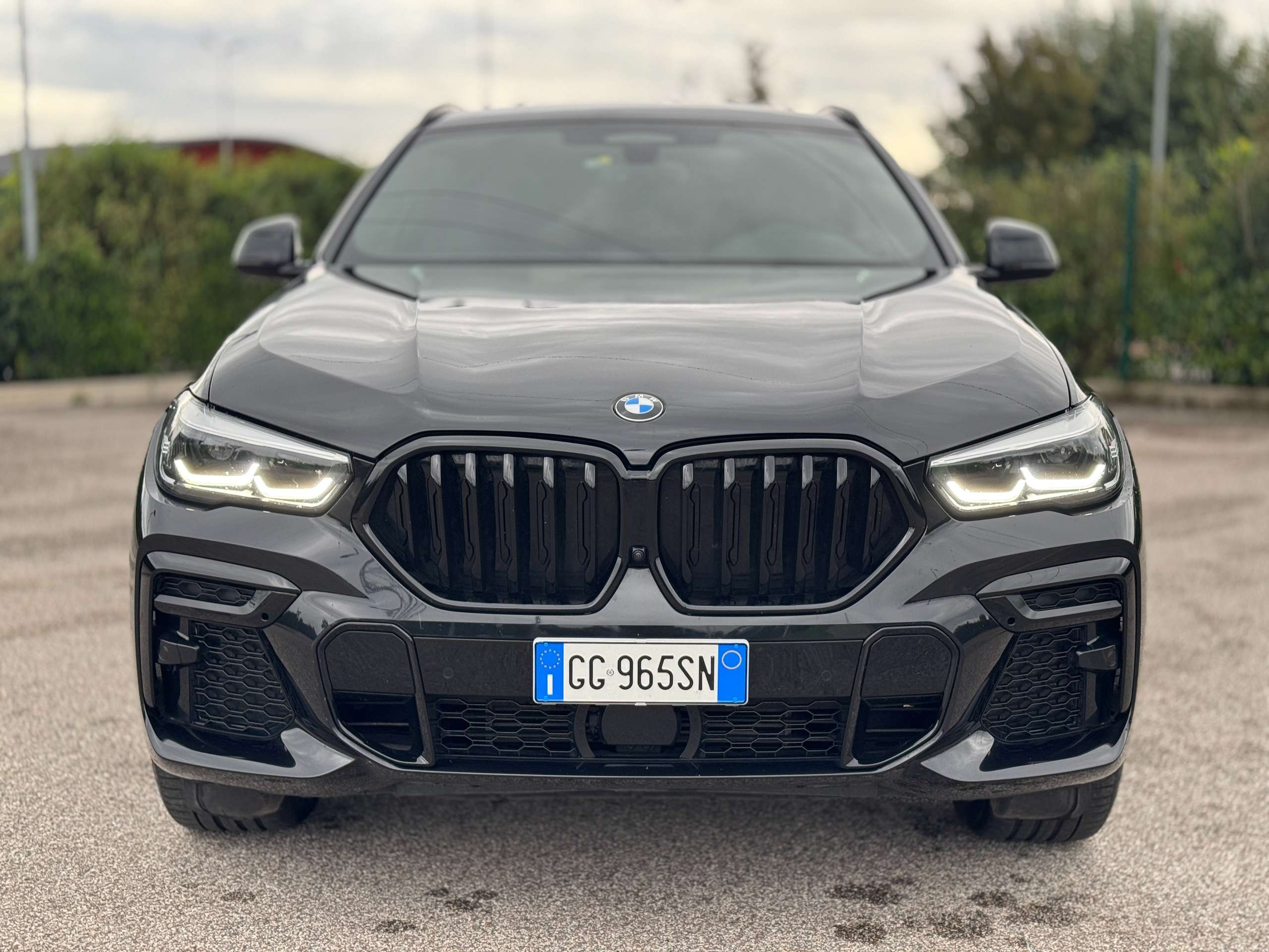 BMW - X6