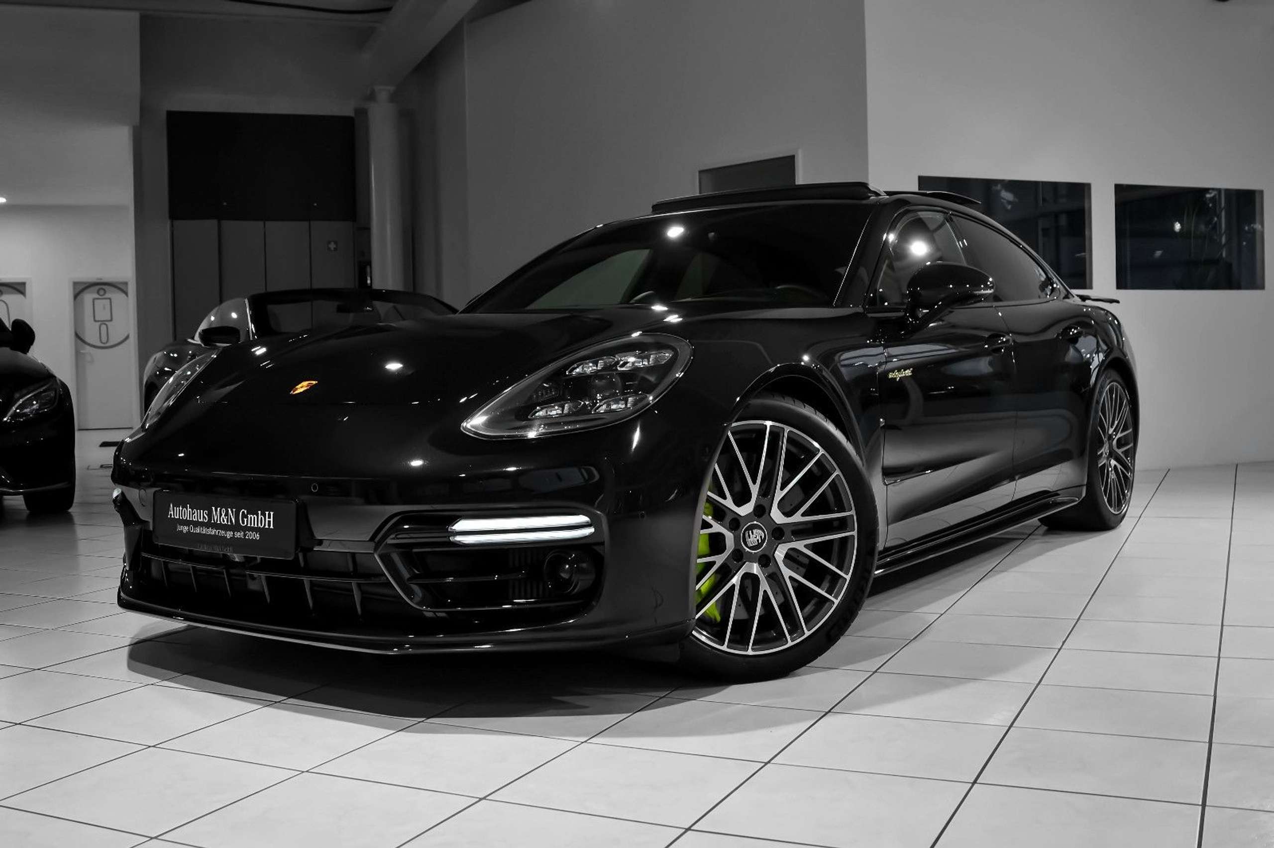 Porsche Panamera 2021