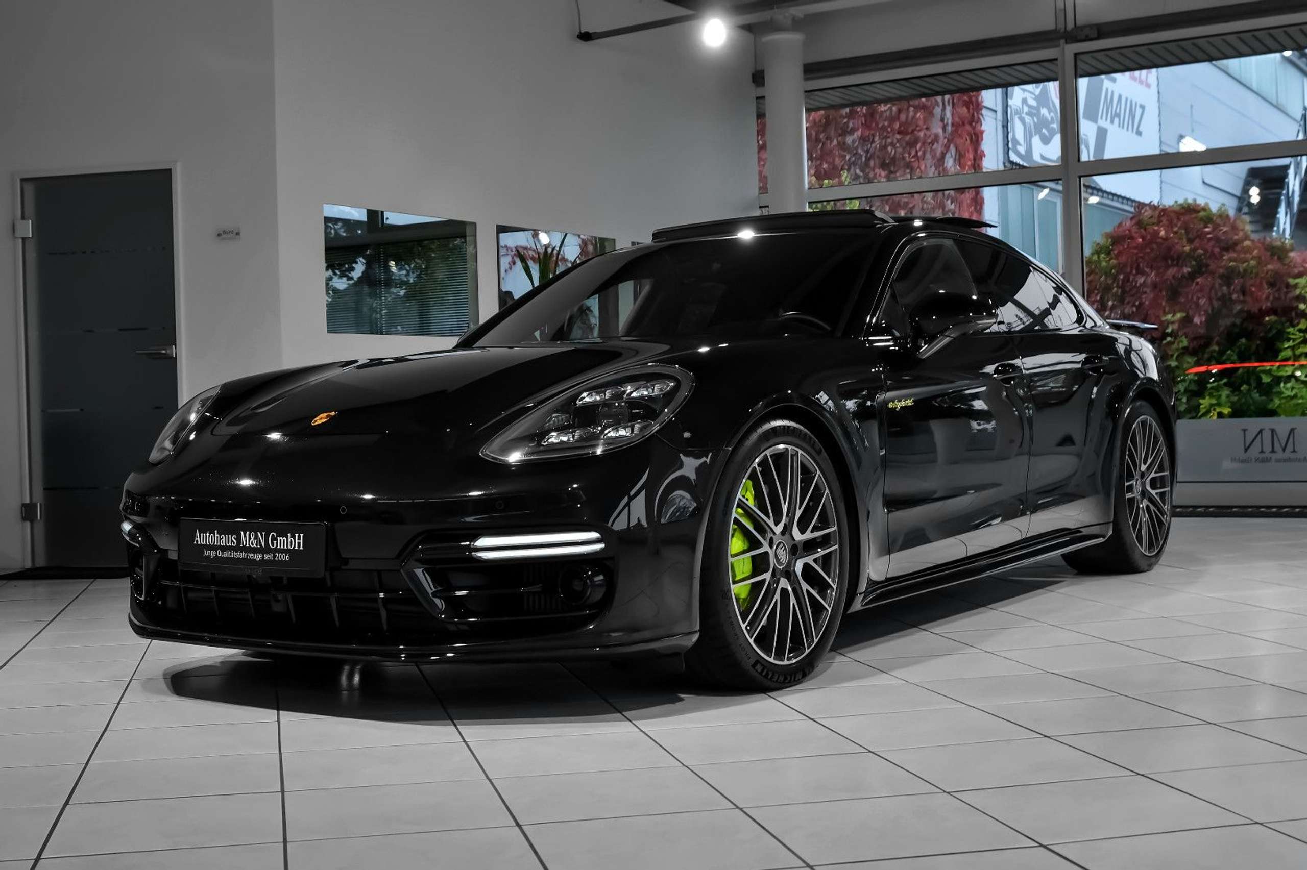 Porsche - Panamera