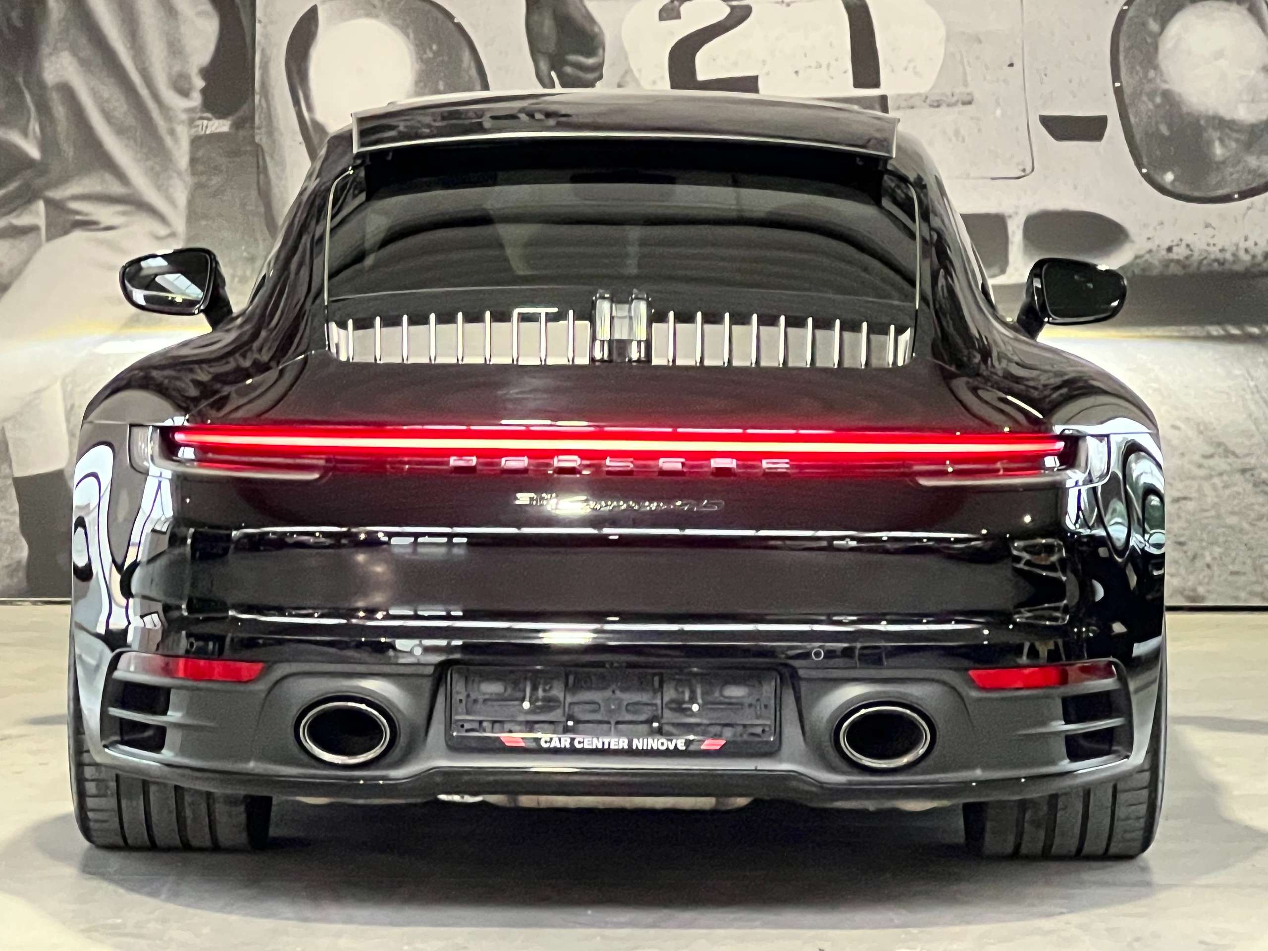 Porsche - 911