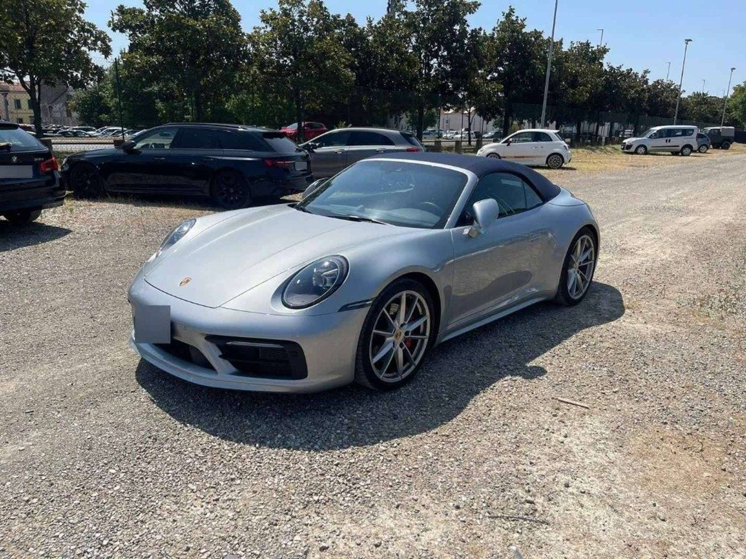 Porsche - 911