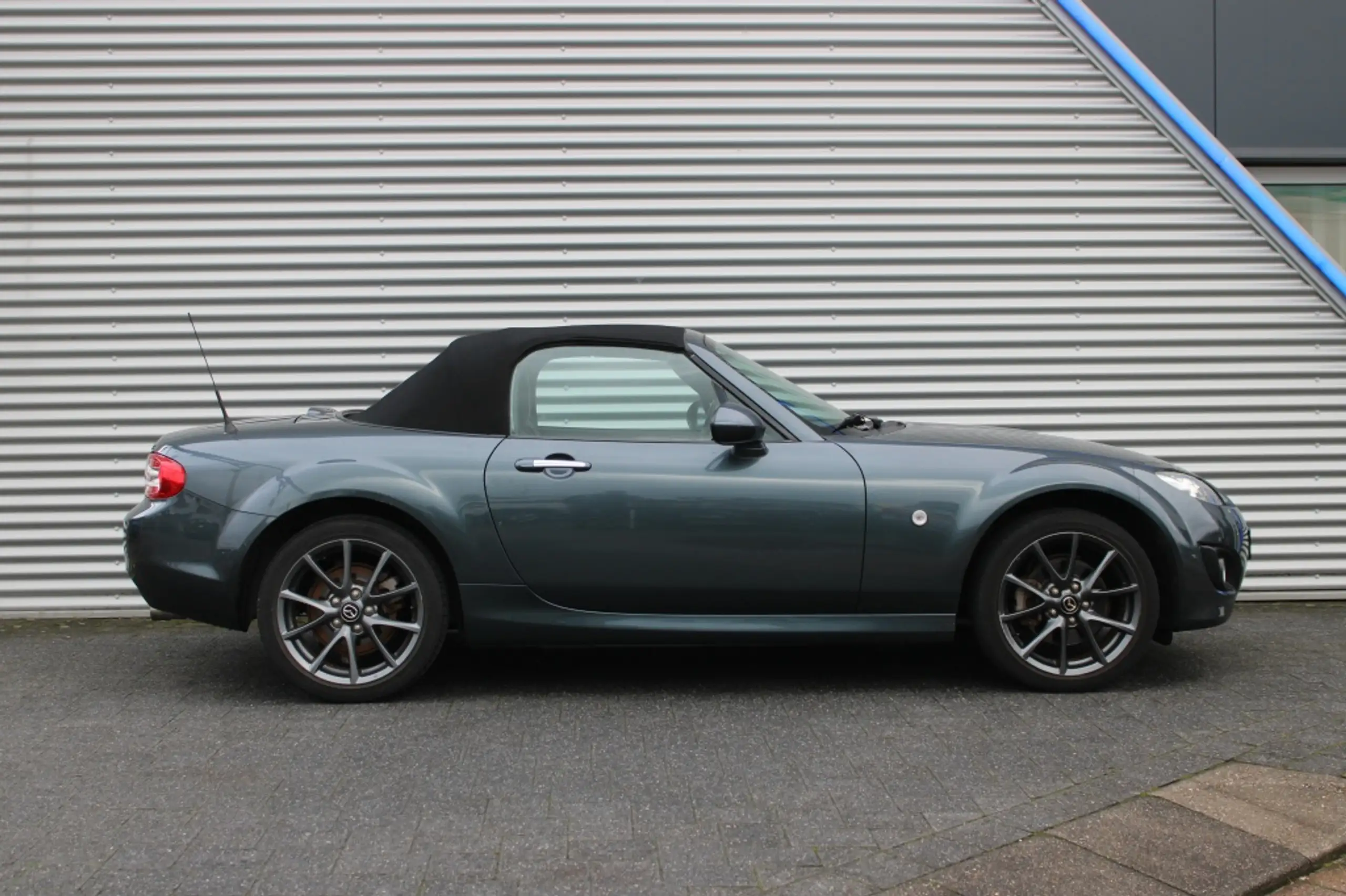 Mazda - MX-5