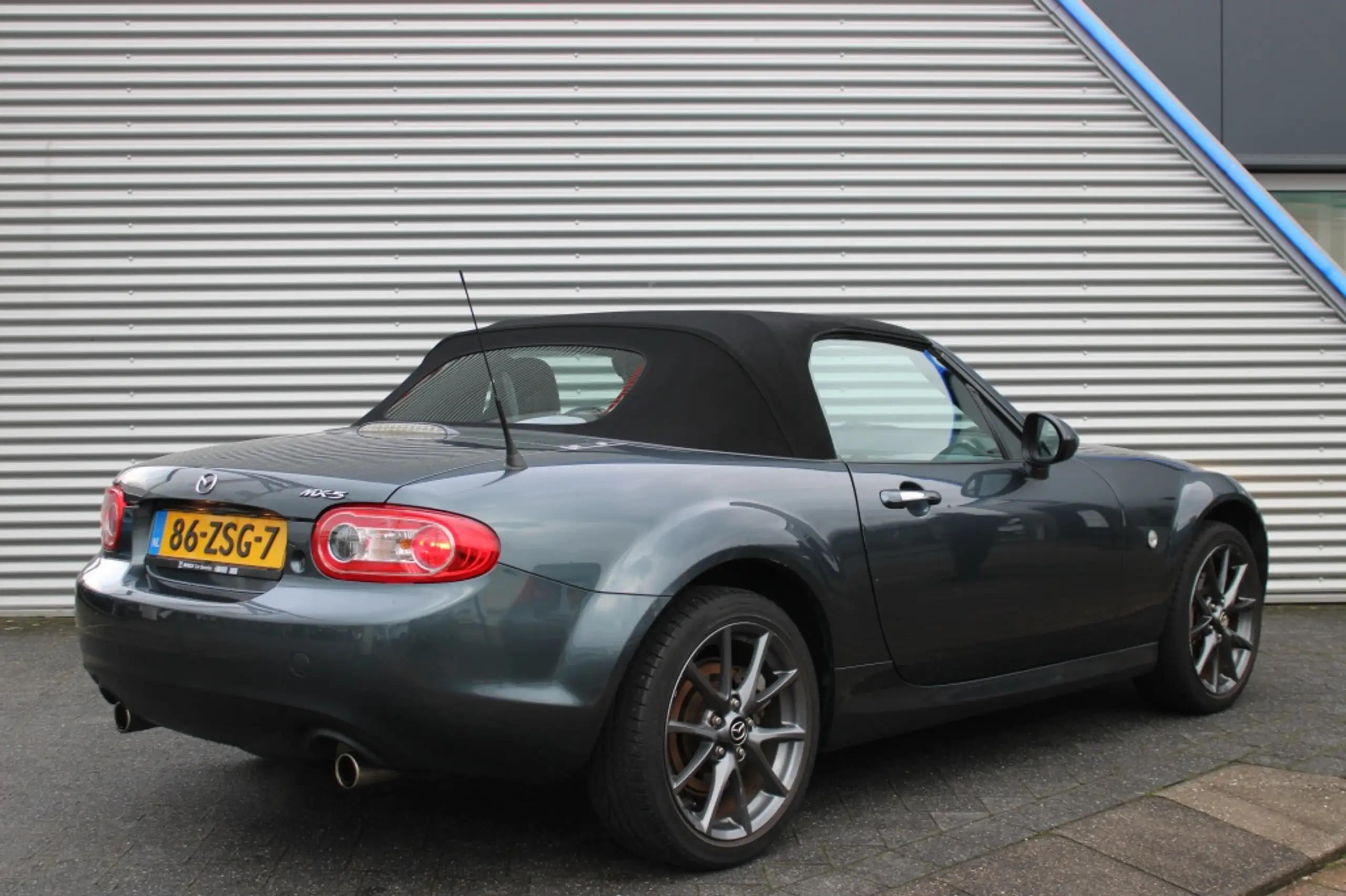 Mazda - MX-5