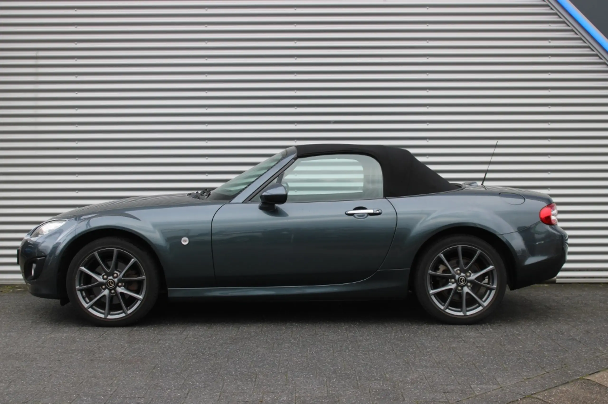 Mazda - MX-5