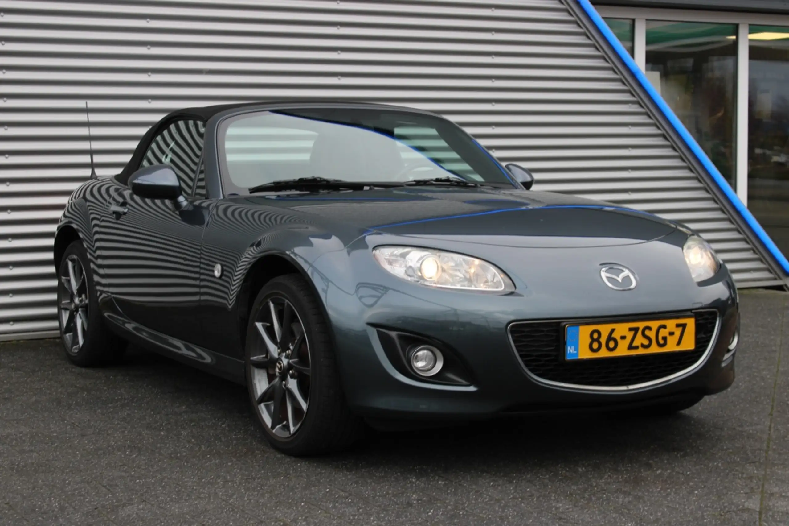 Mazda - MX-5