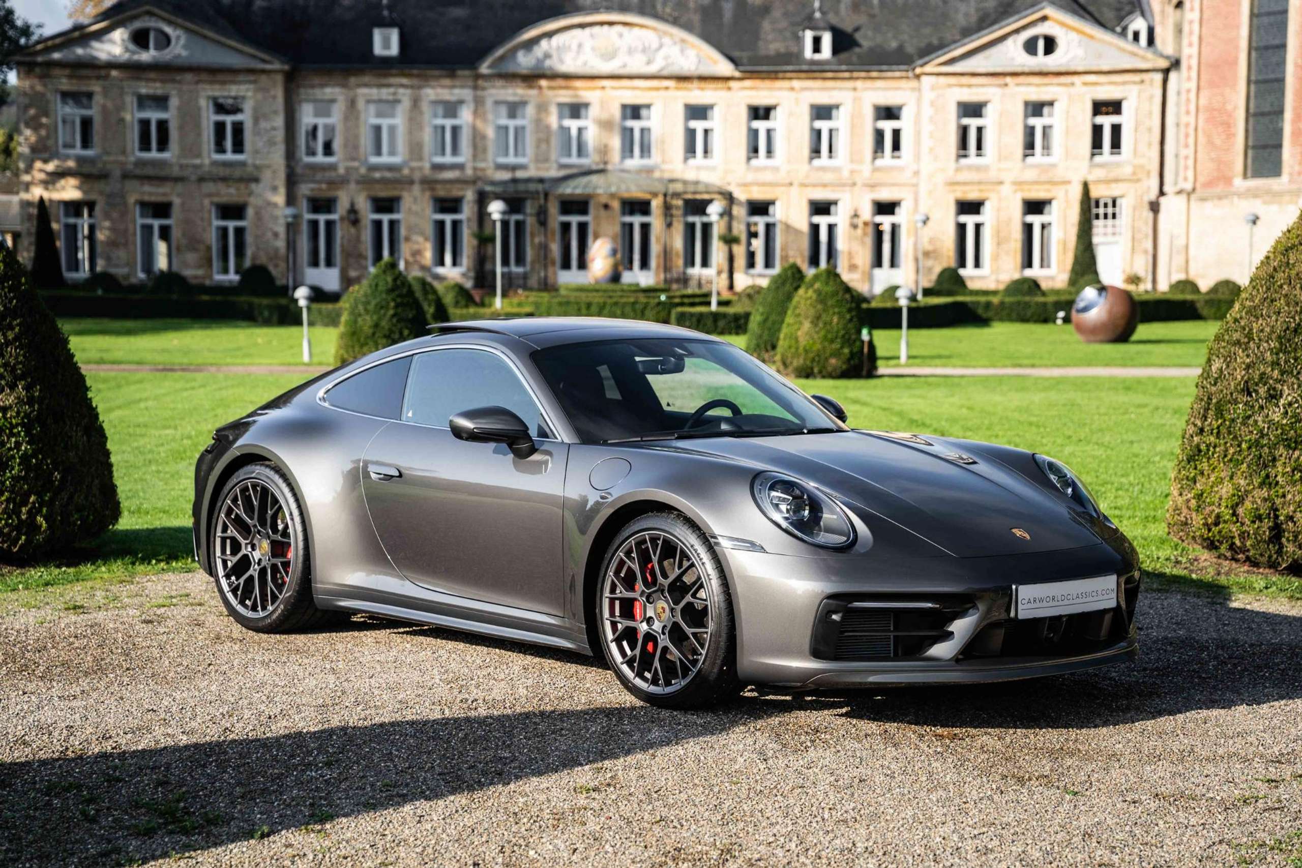 Porsche 992 2019