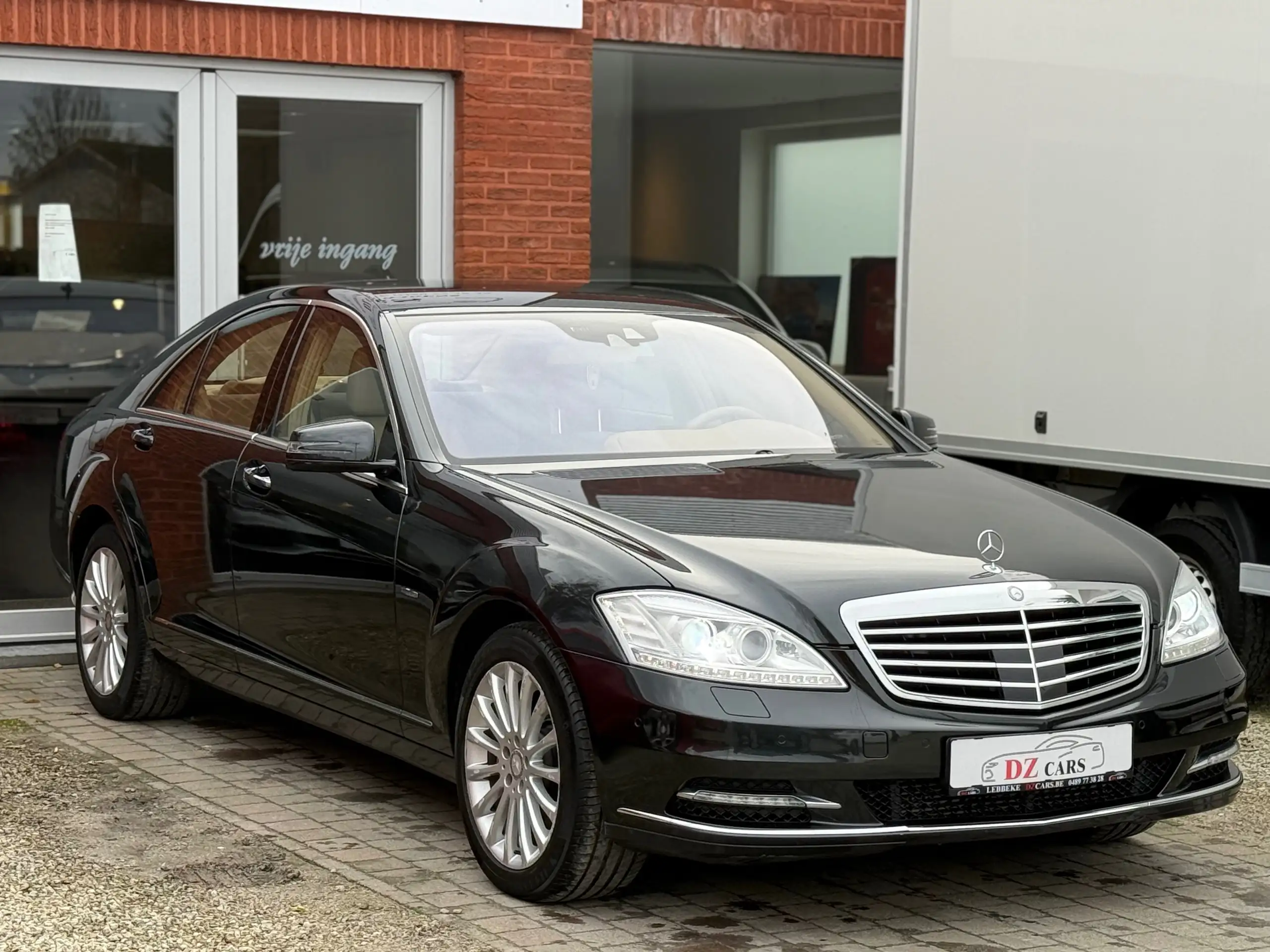 Mercedes-Benz - S 250