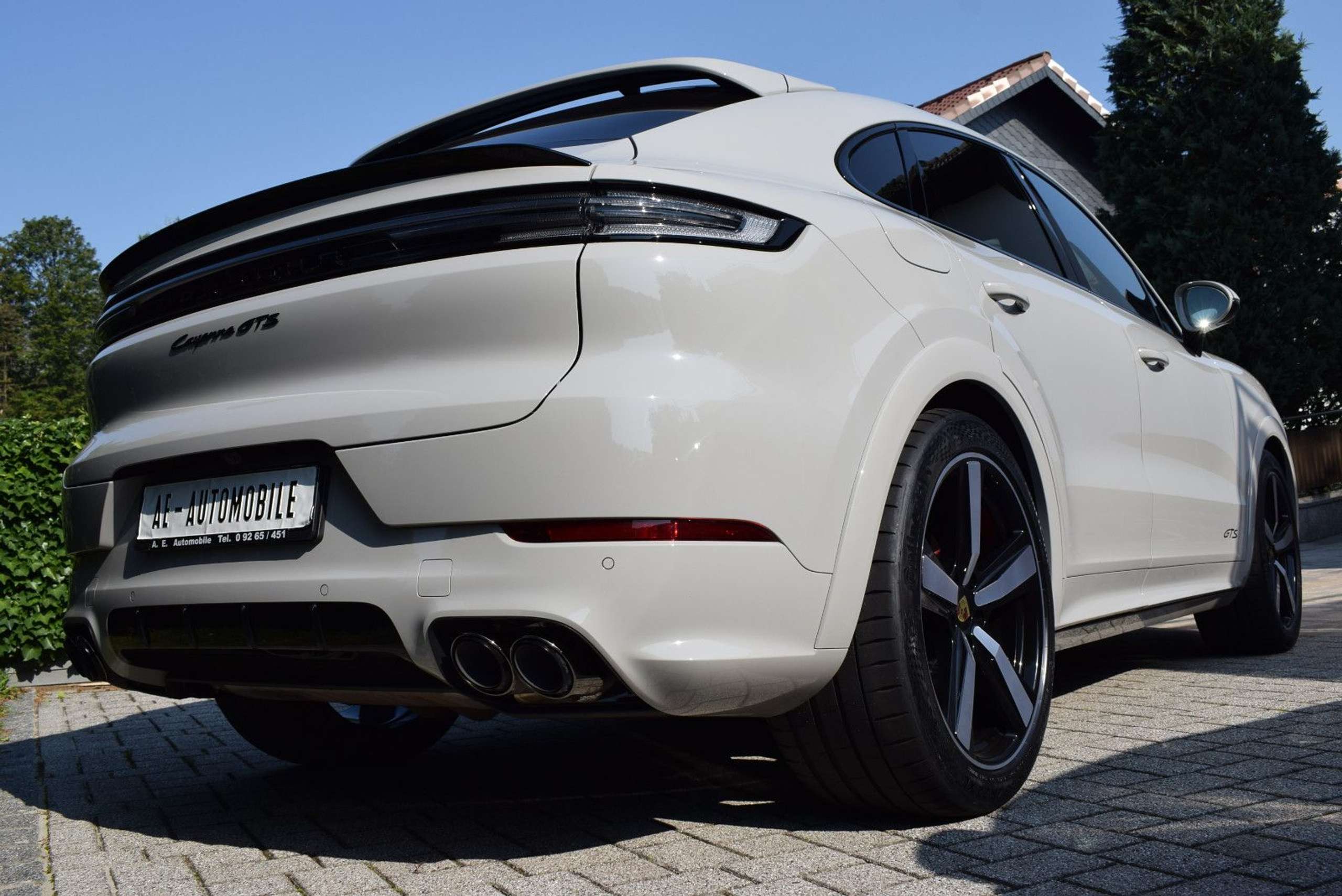 Porsche - Cayenne