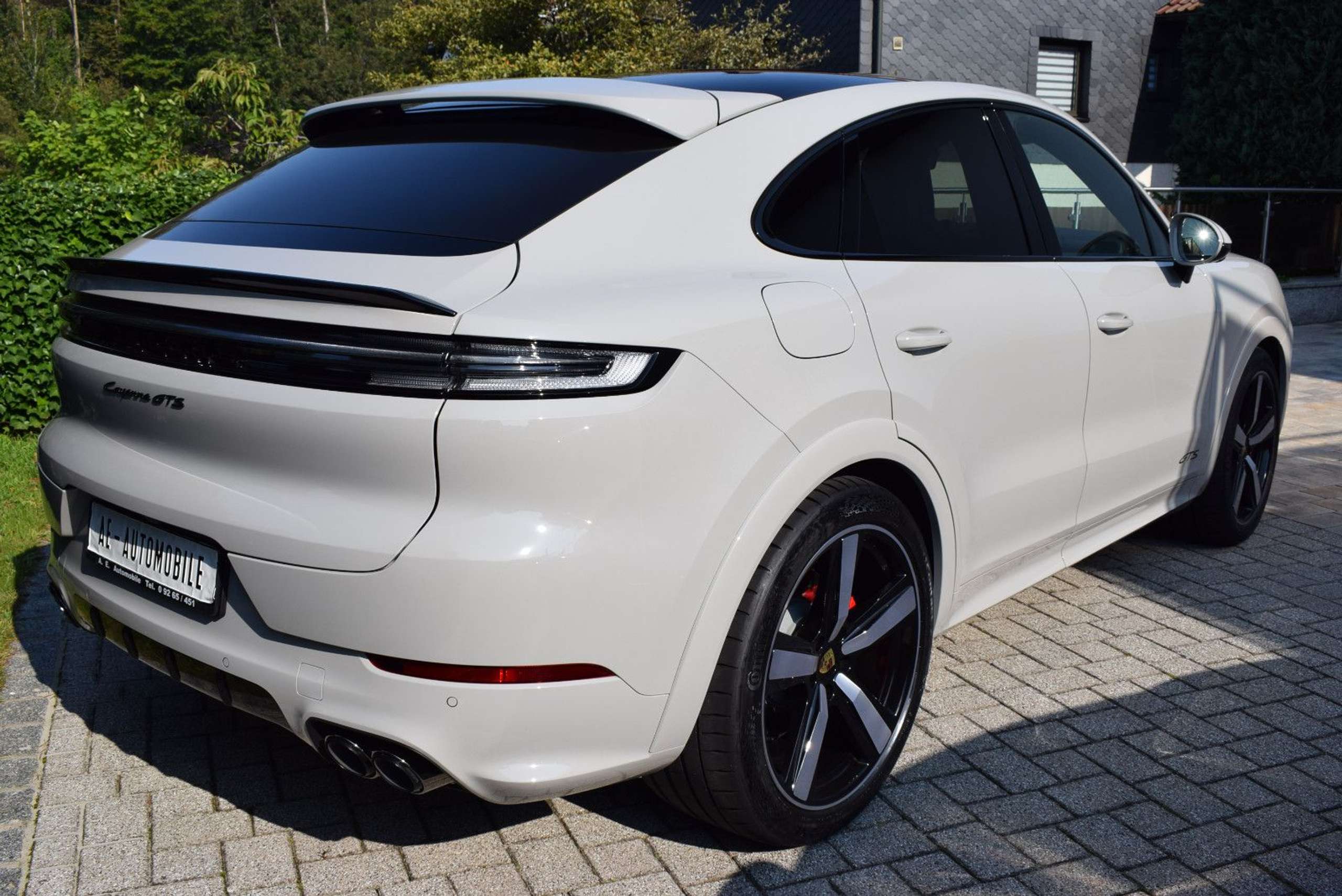 Porsche - Cayenne