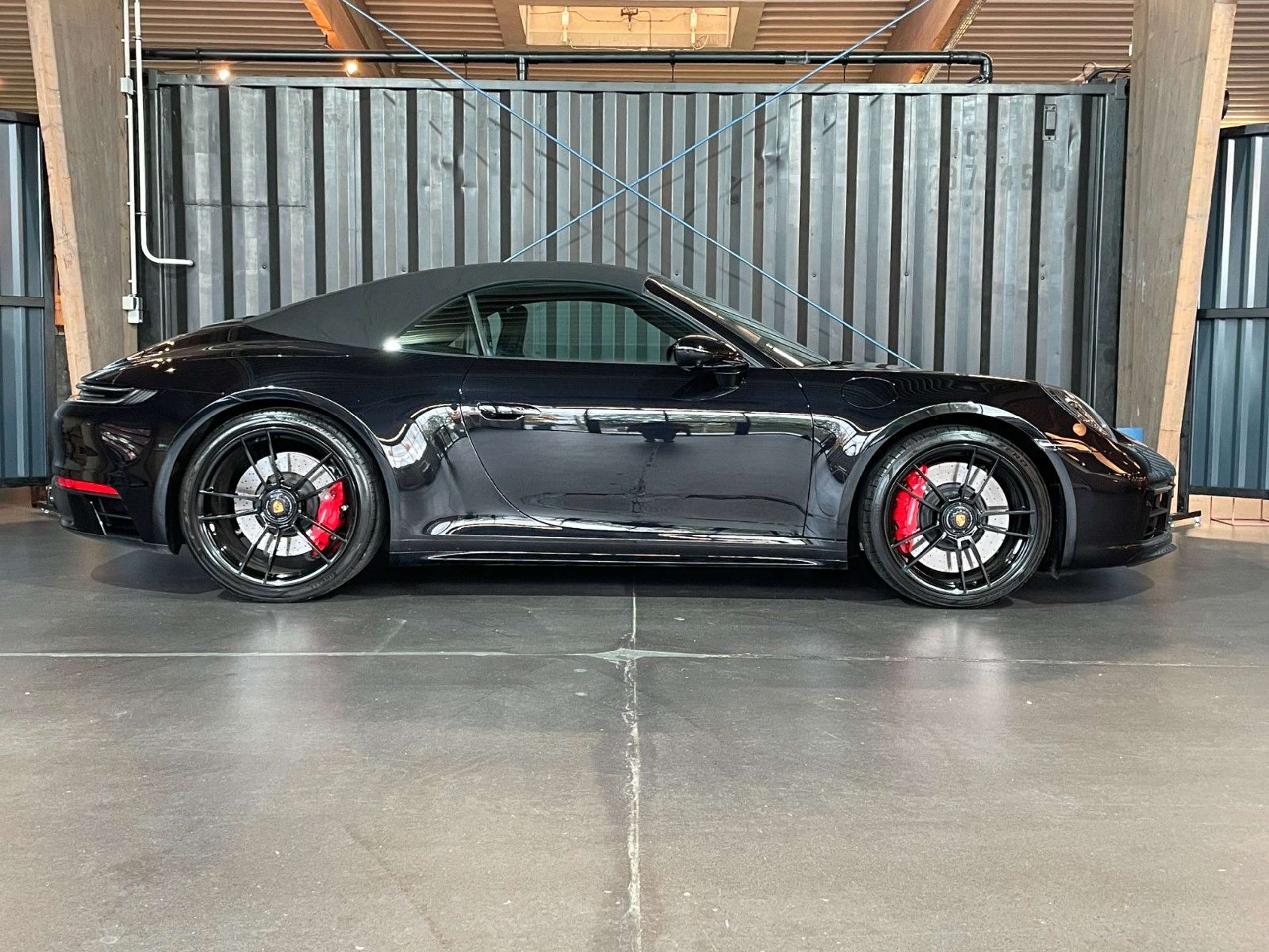 Porsche - 992