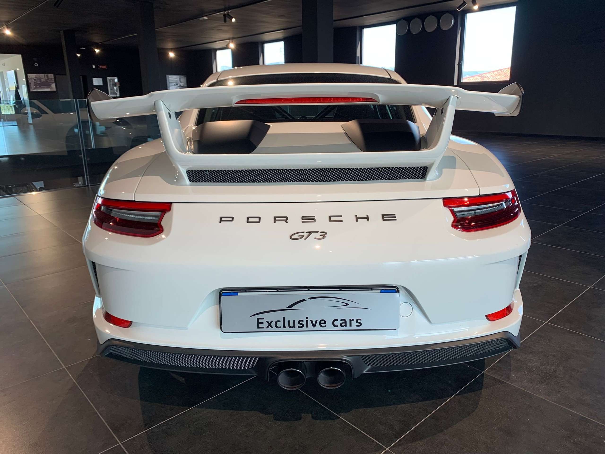 Porsche - 911