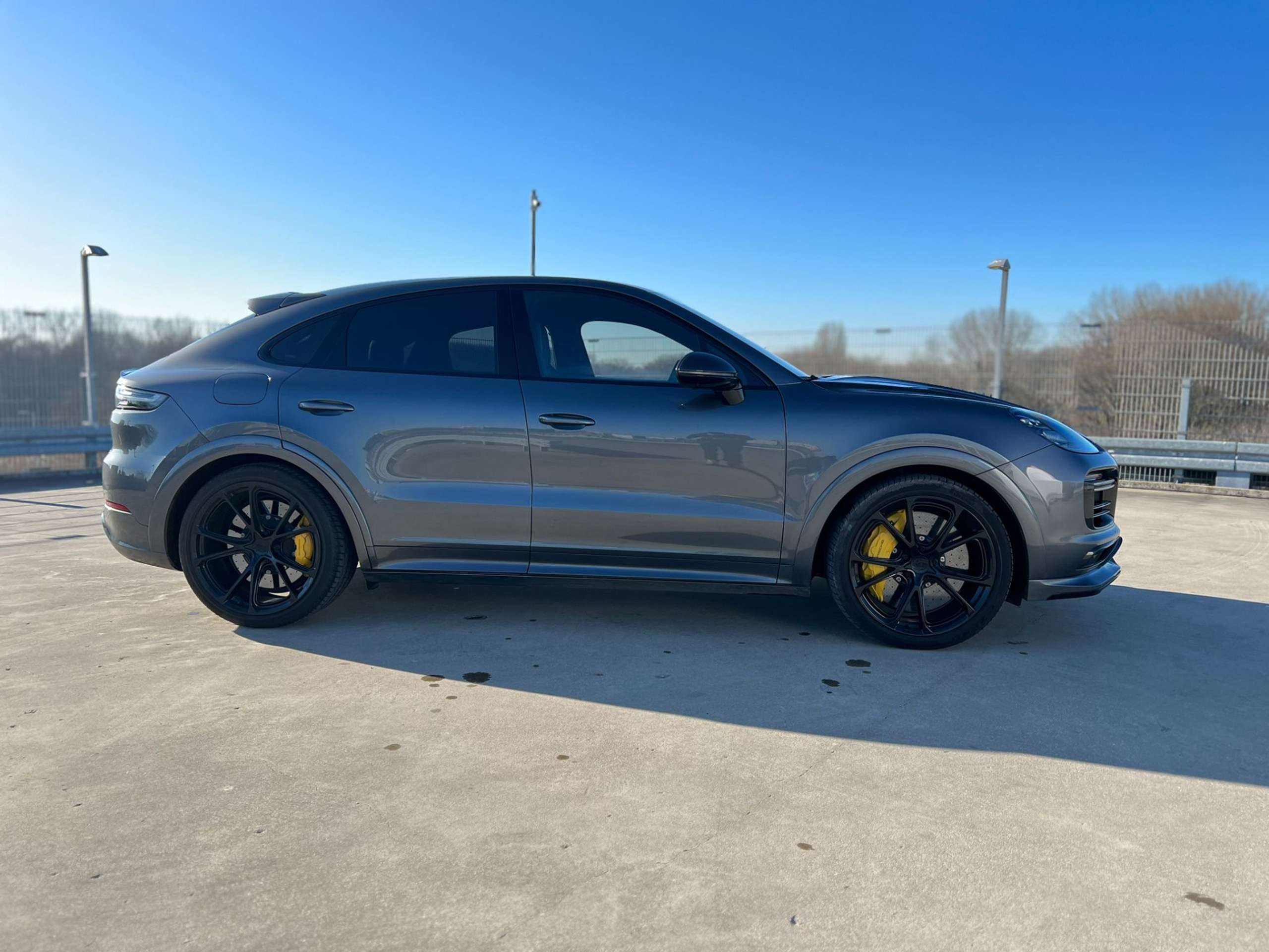 Porsche - Cayenne