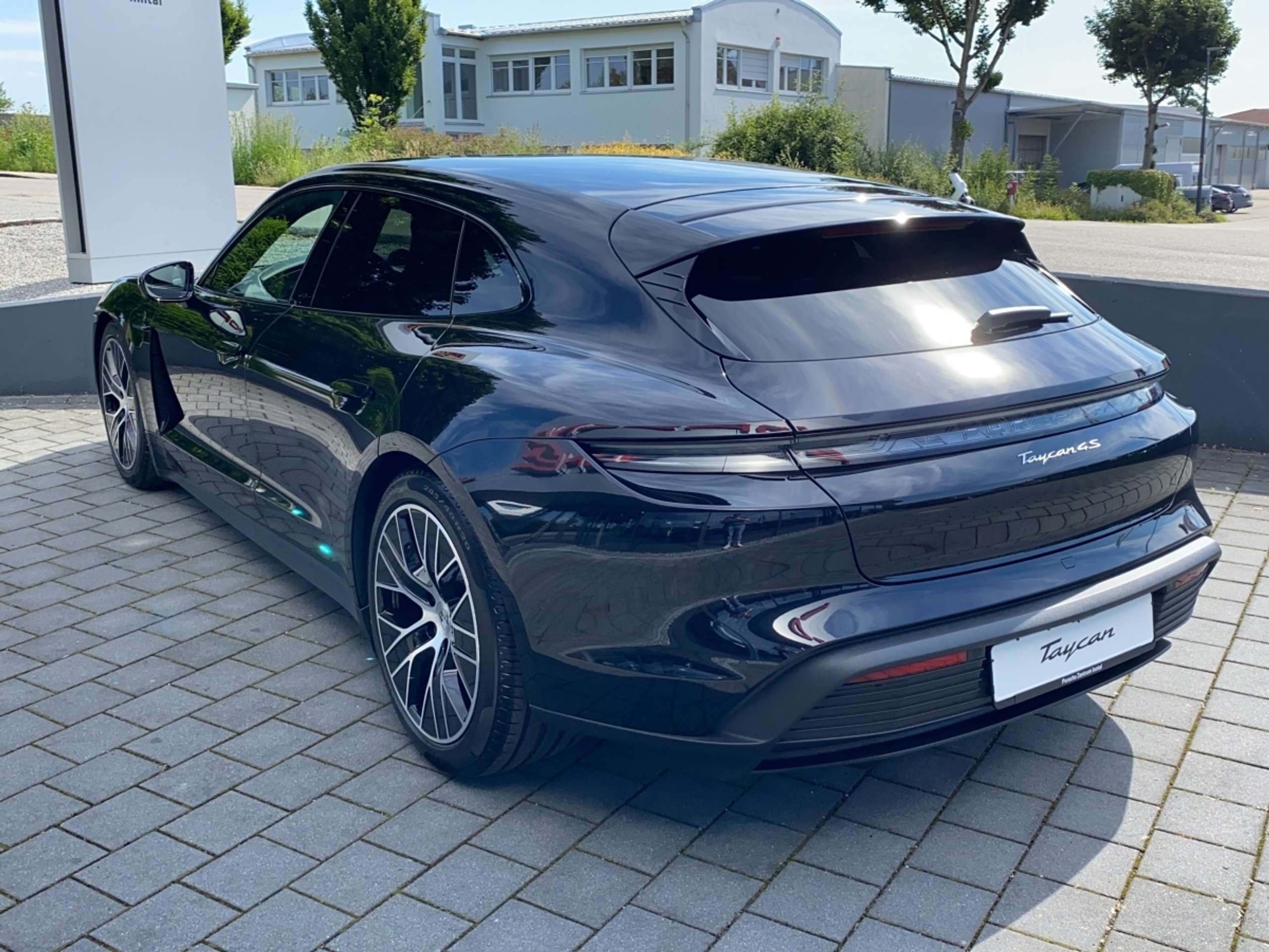 Porsche - Taycan