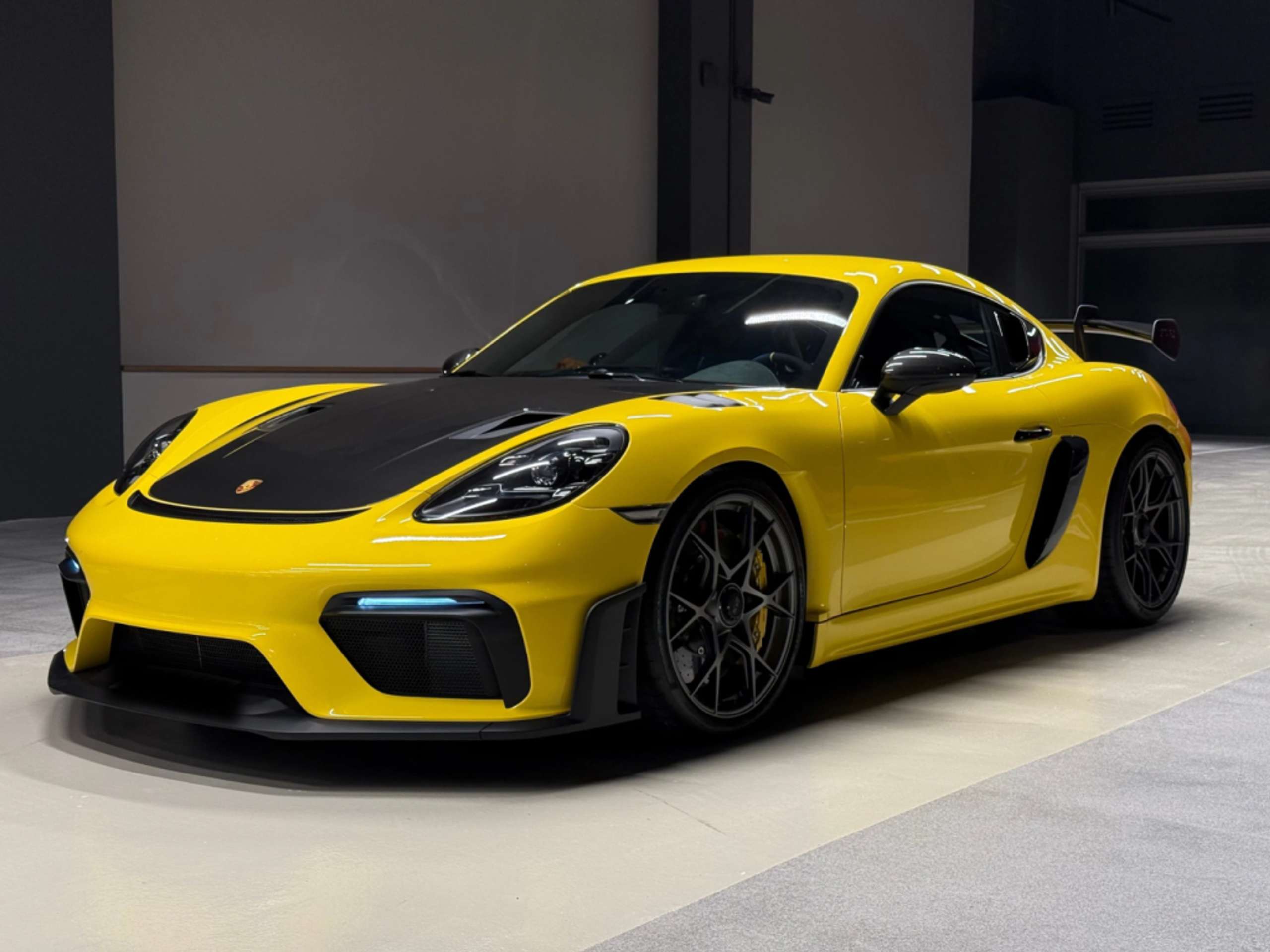 Porsche - Cayman