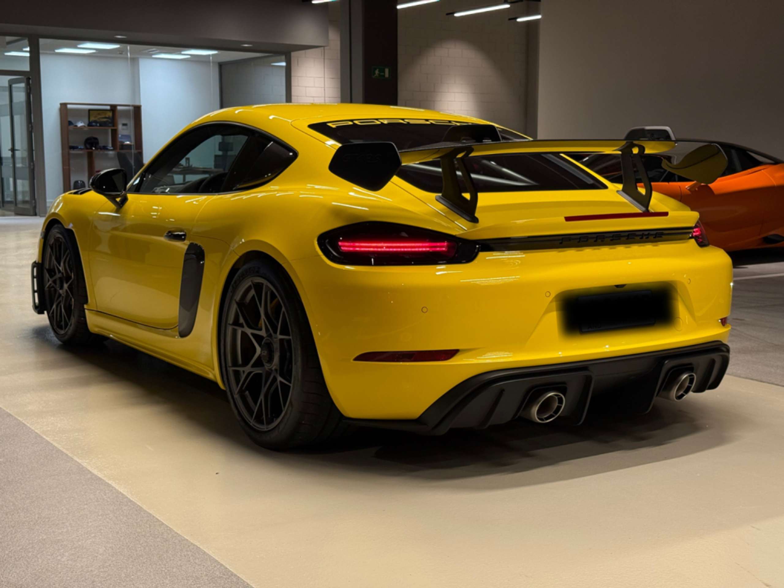 Porsche - Cayman