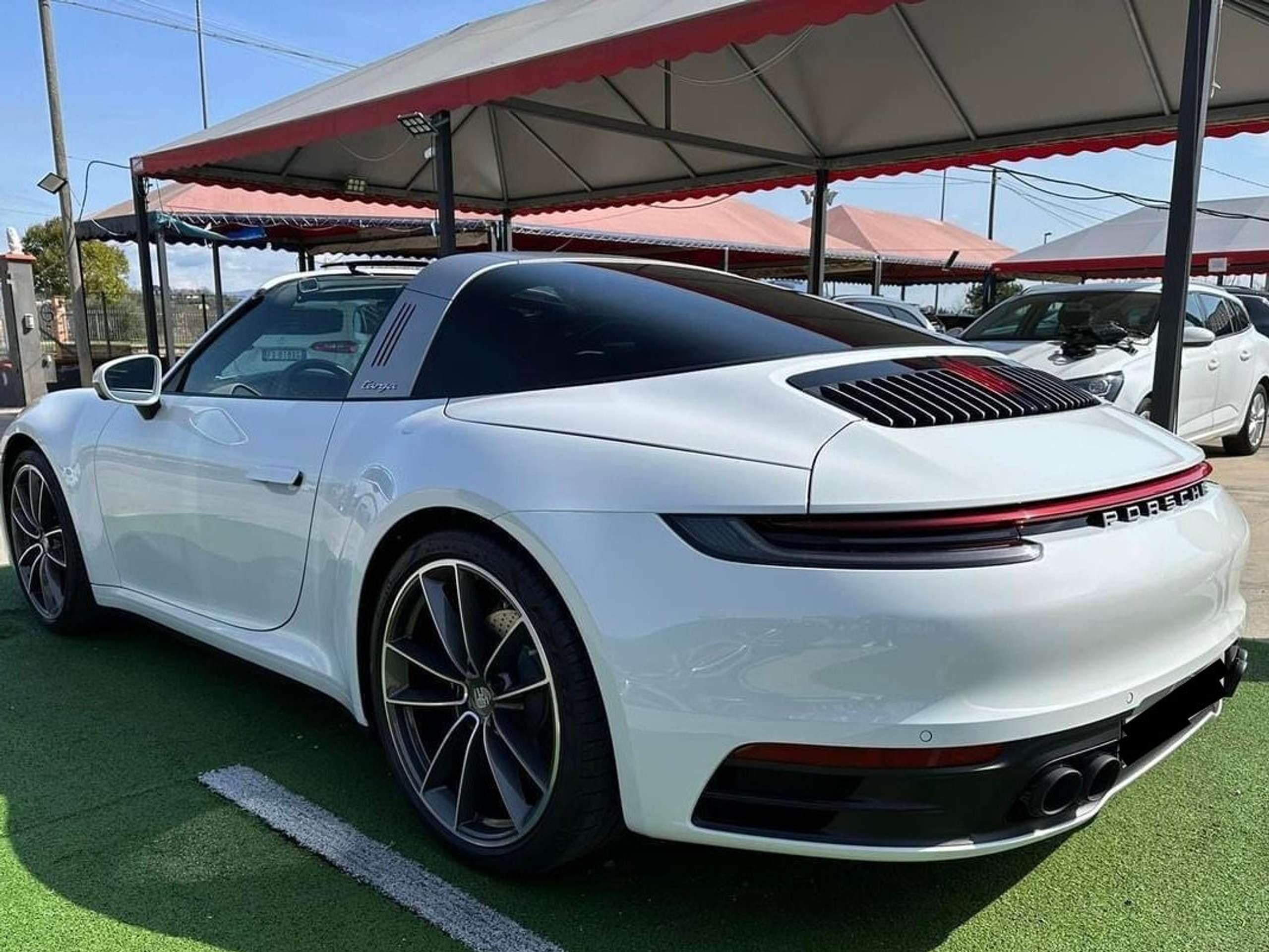 Porsche - 911