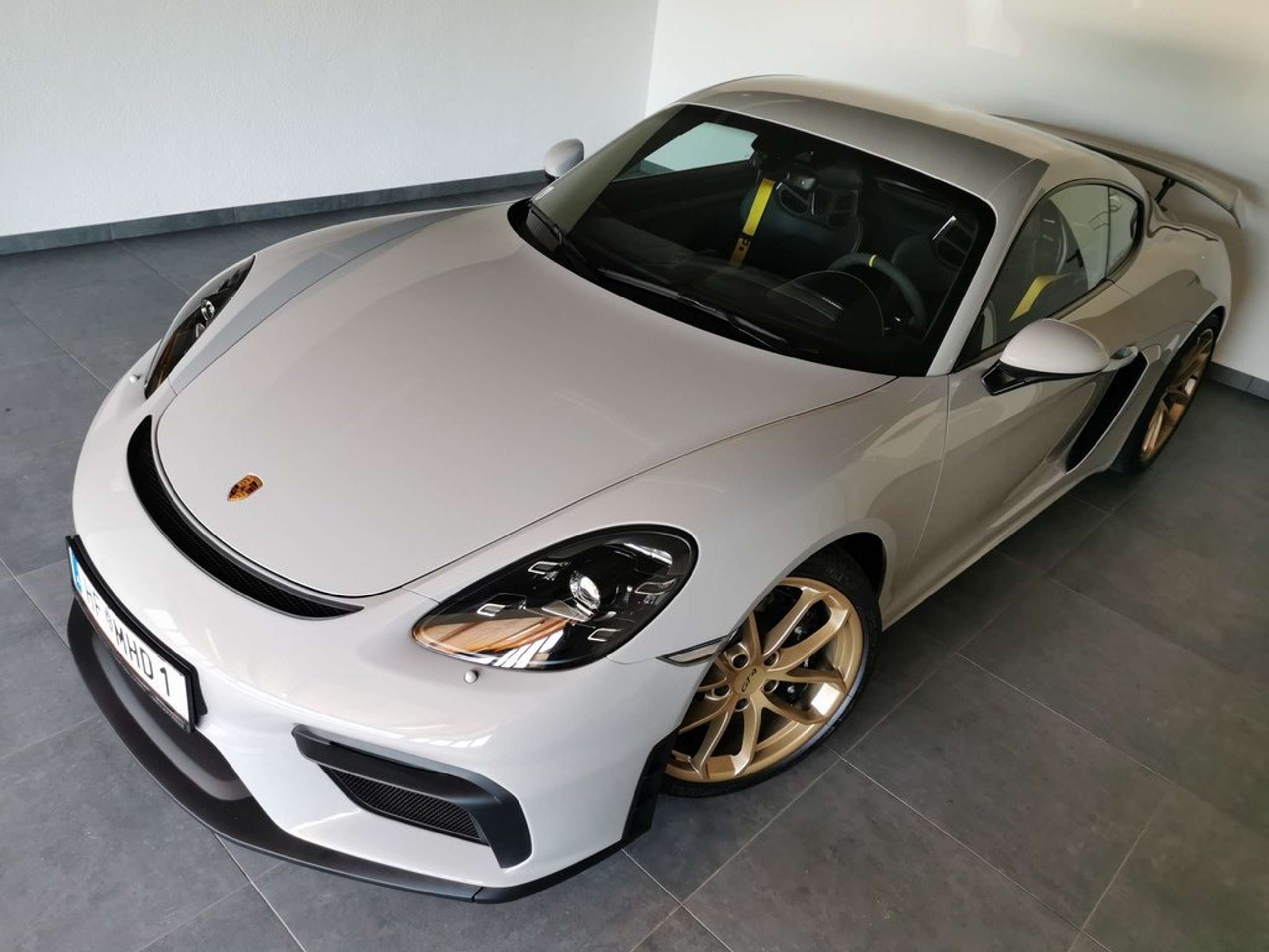 Porsche - Cayman