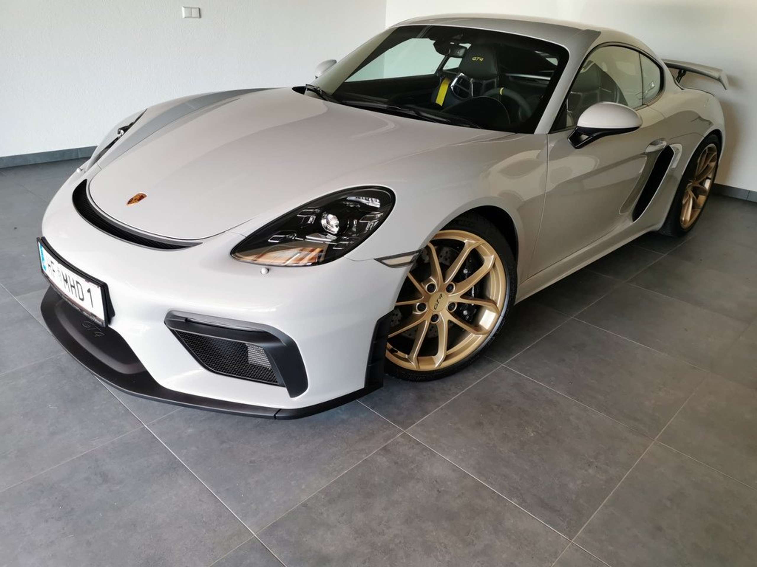 Porsche - Cayman