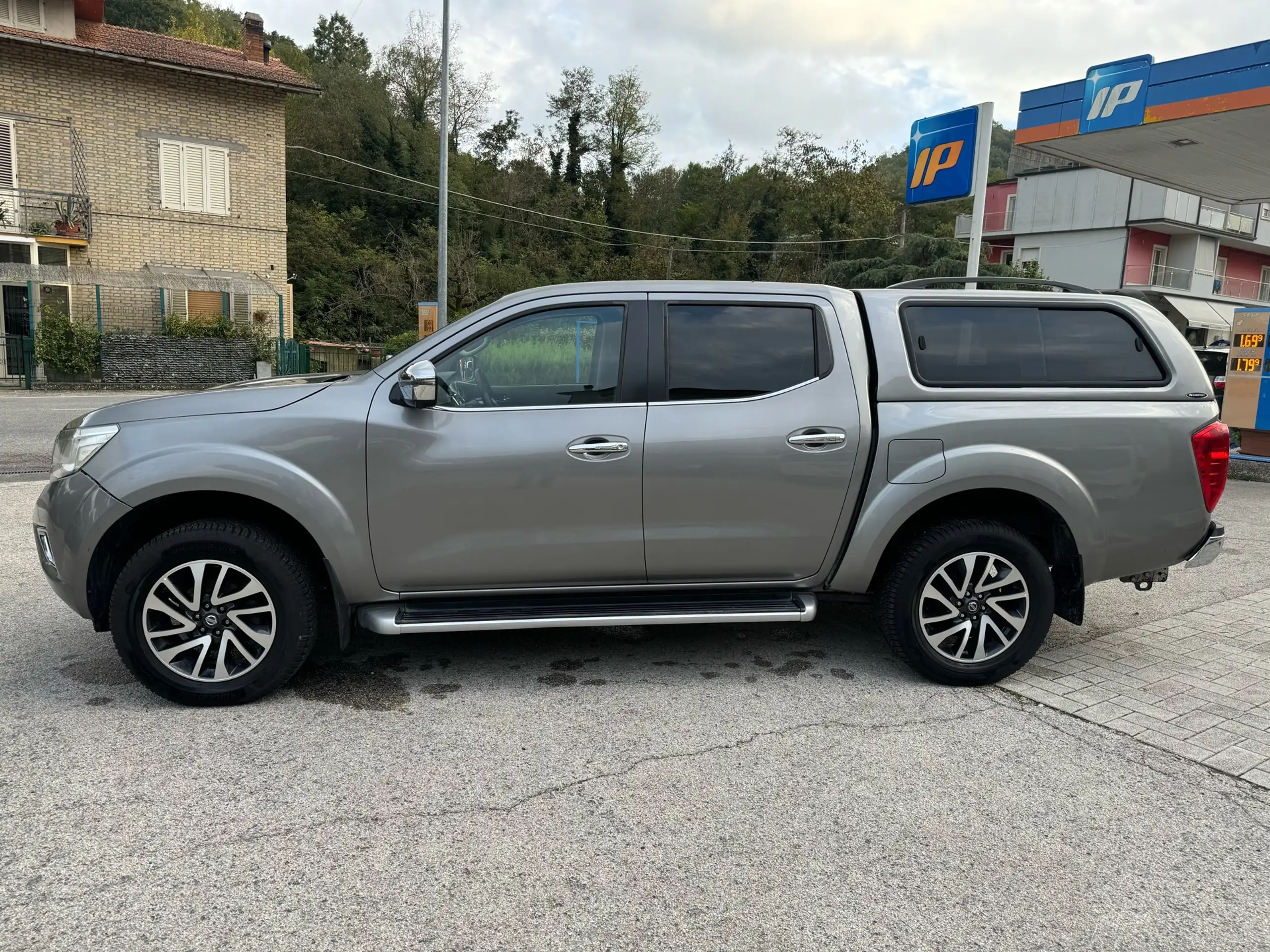 Nissan - Navara