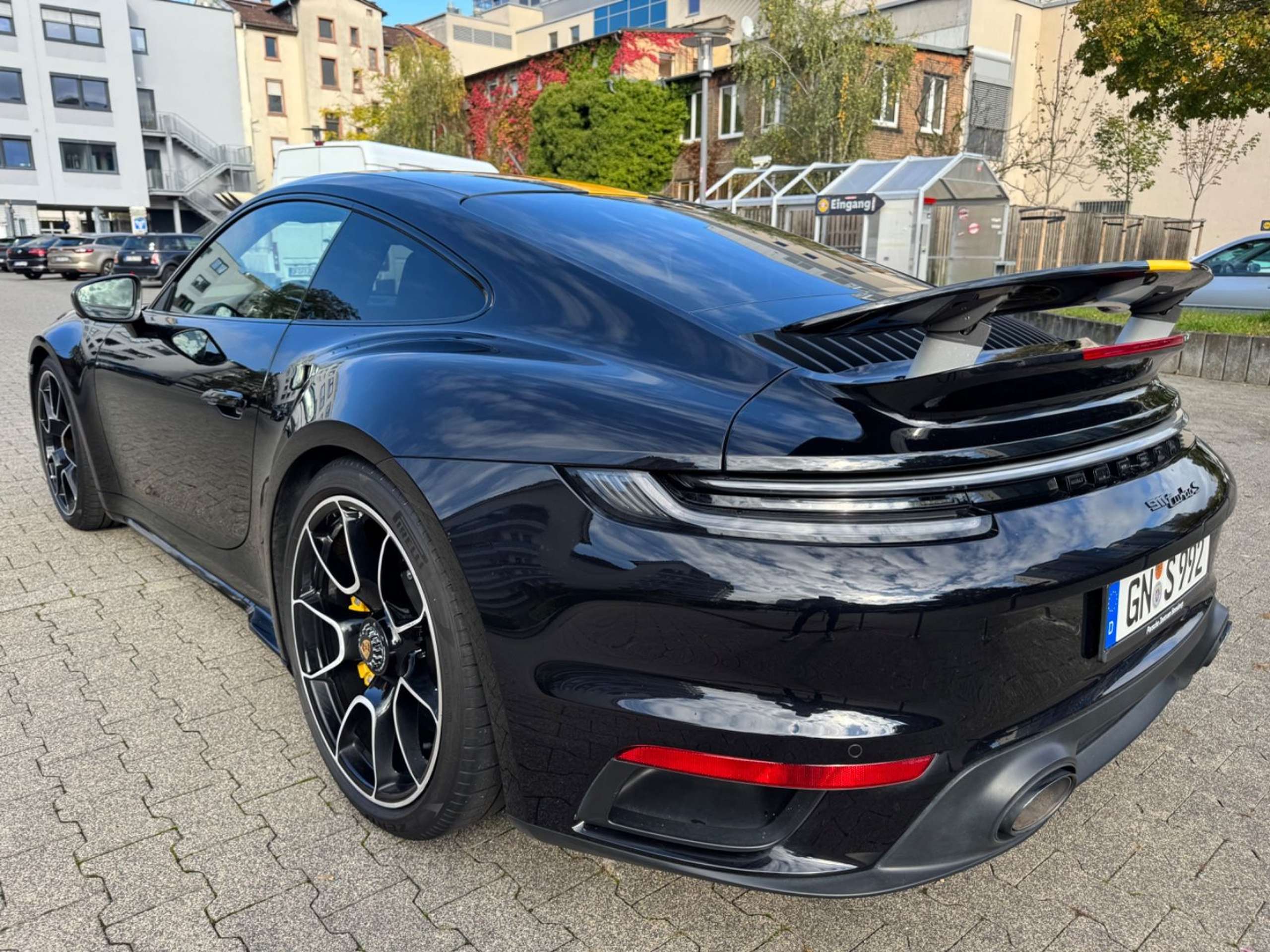 Porsche - 911