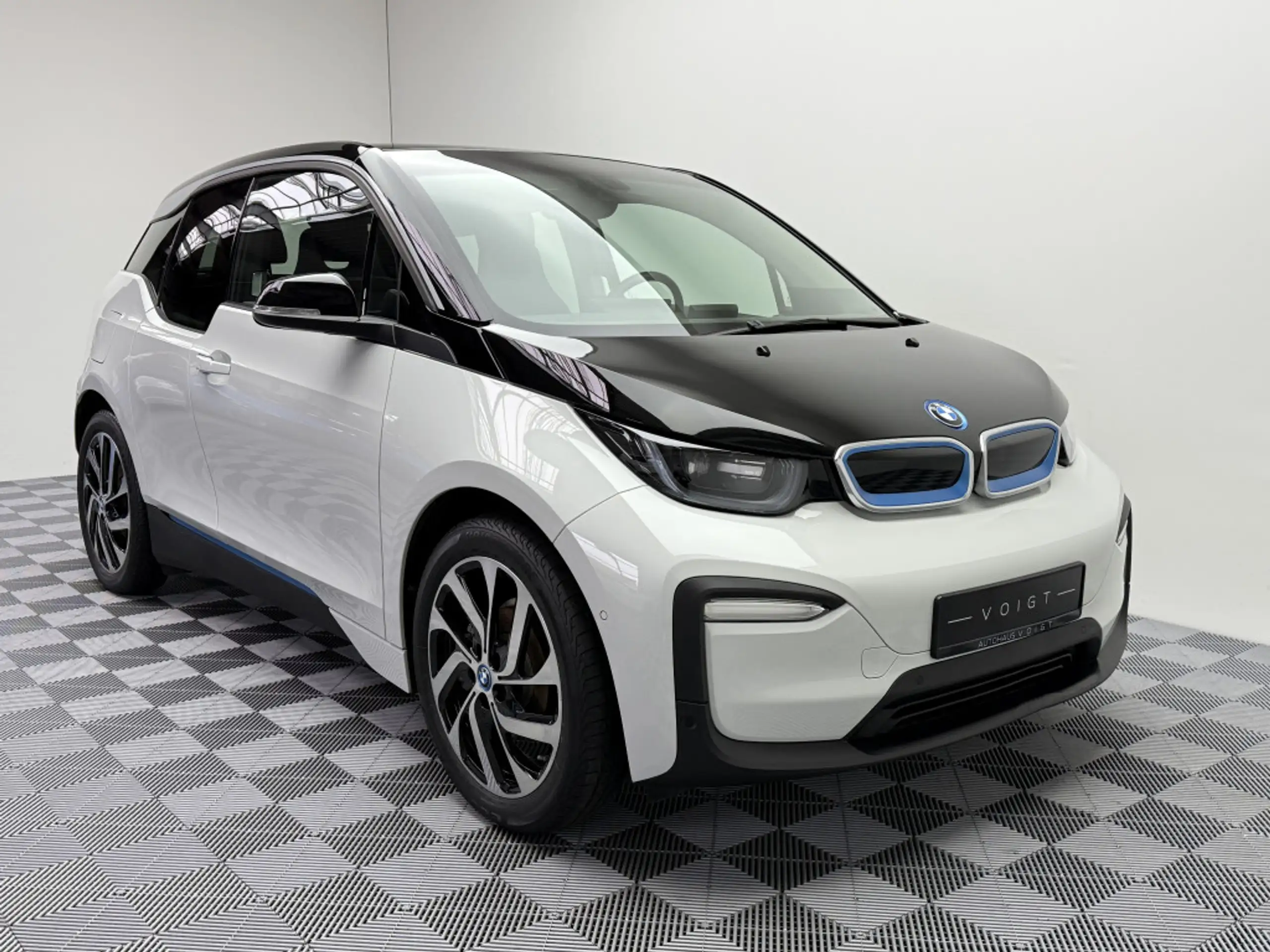 BMW - i3