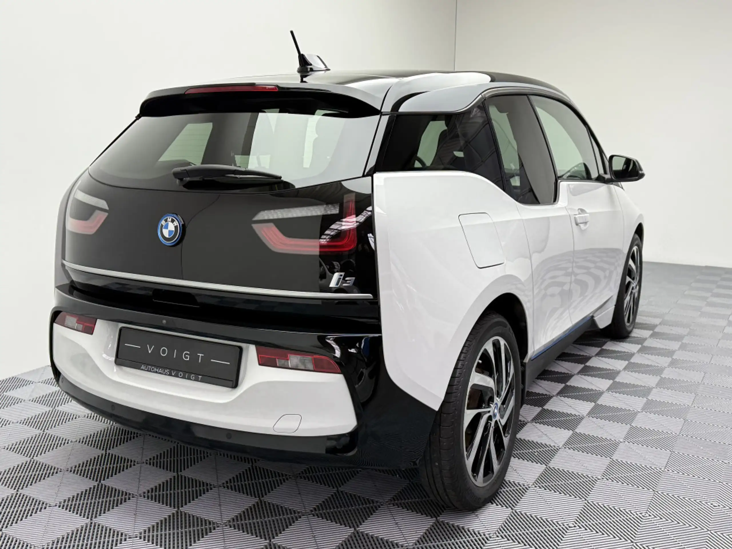 BMW - i3