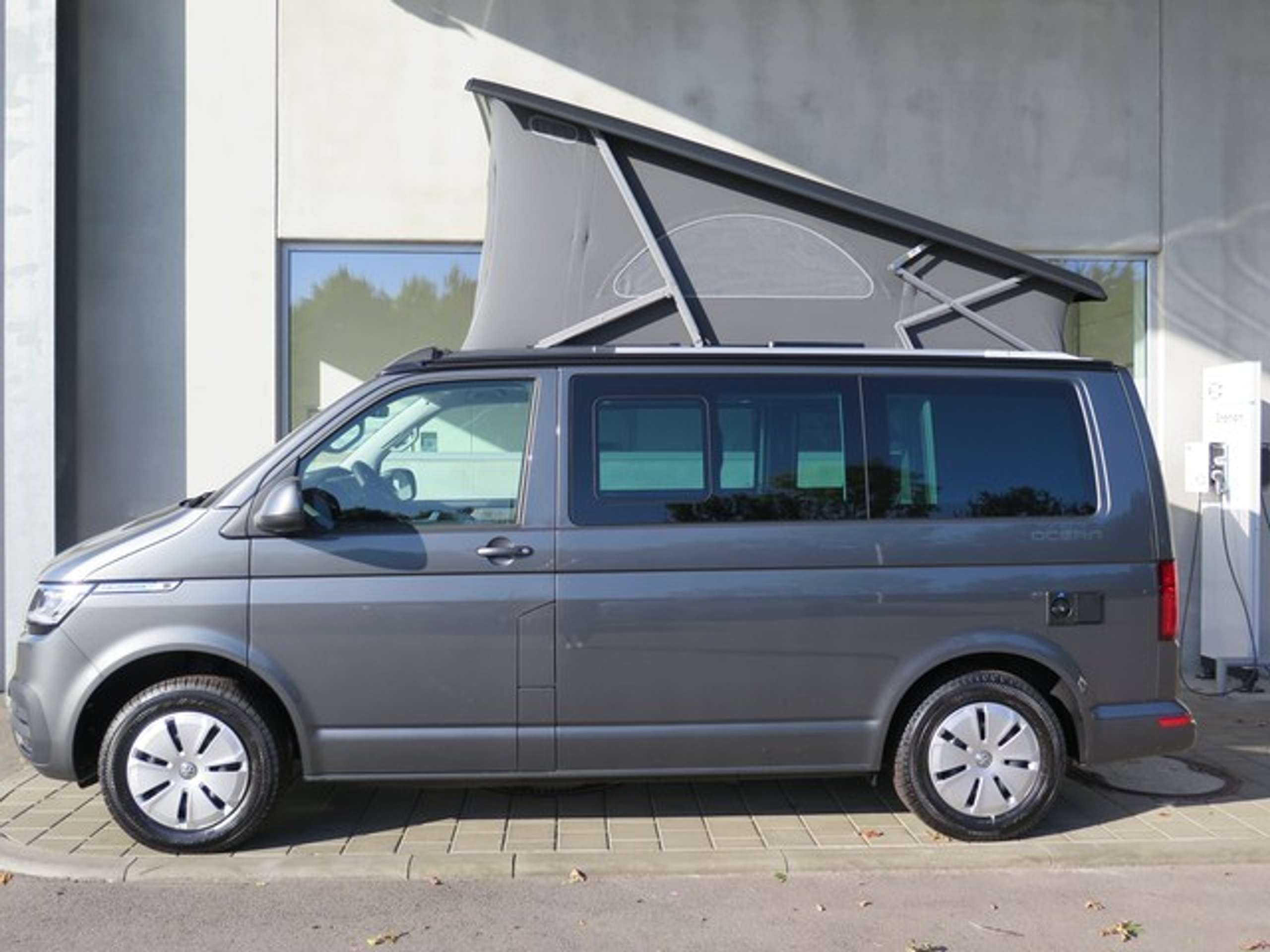 Volkswagen - T6.1 California