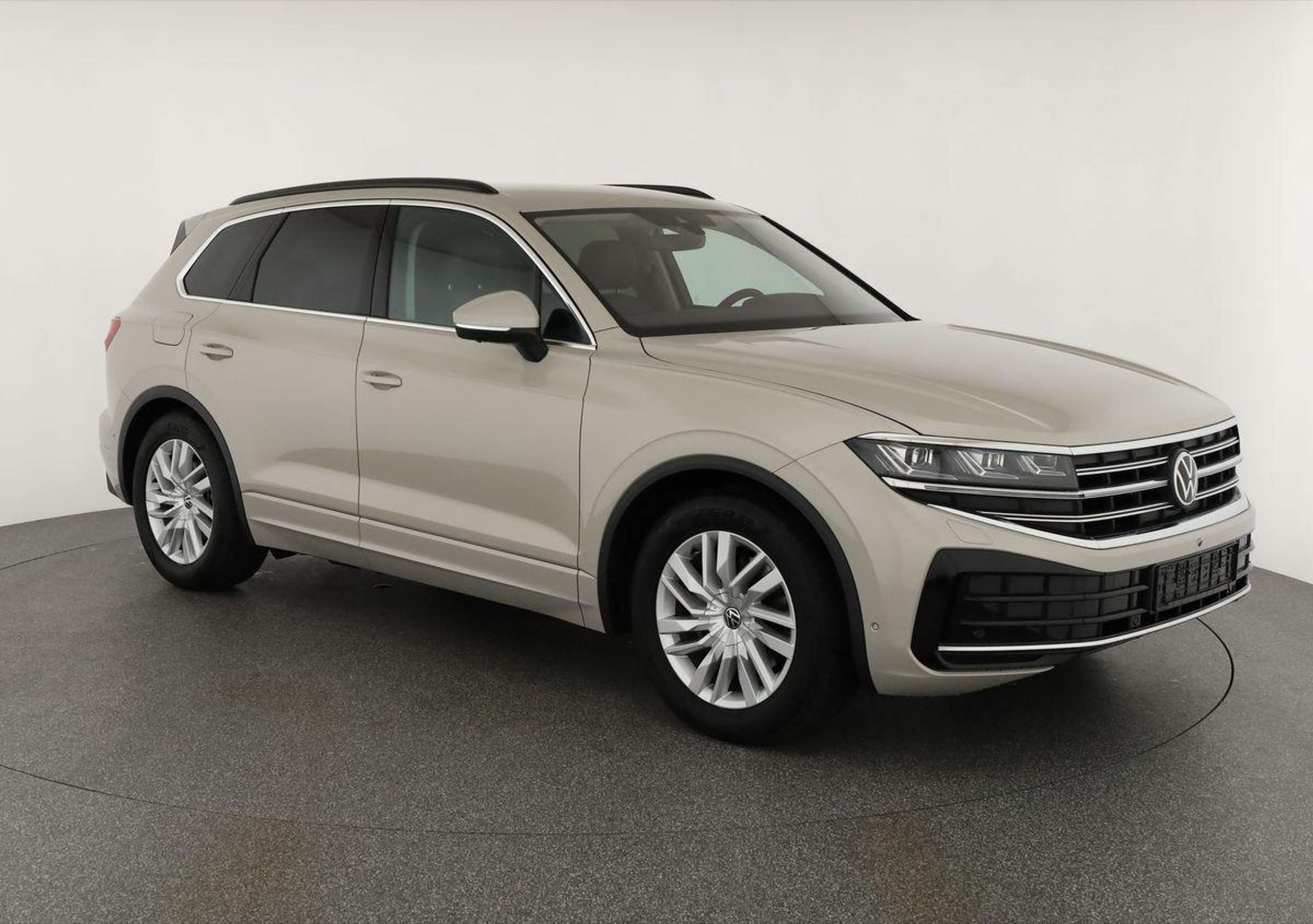 Volkswagen - Touareg