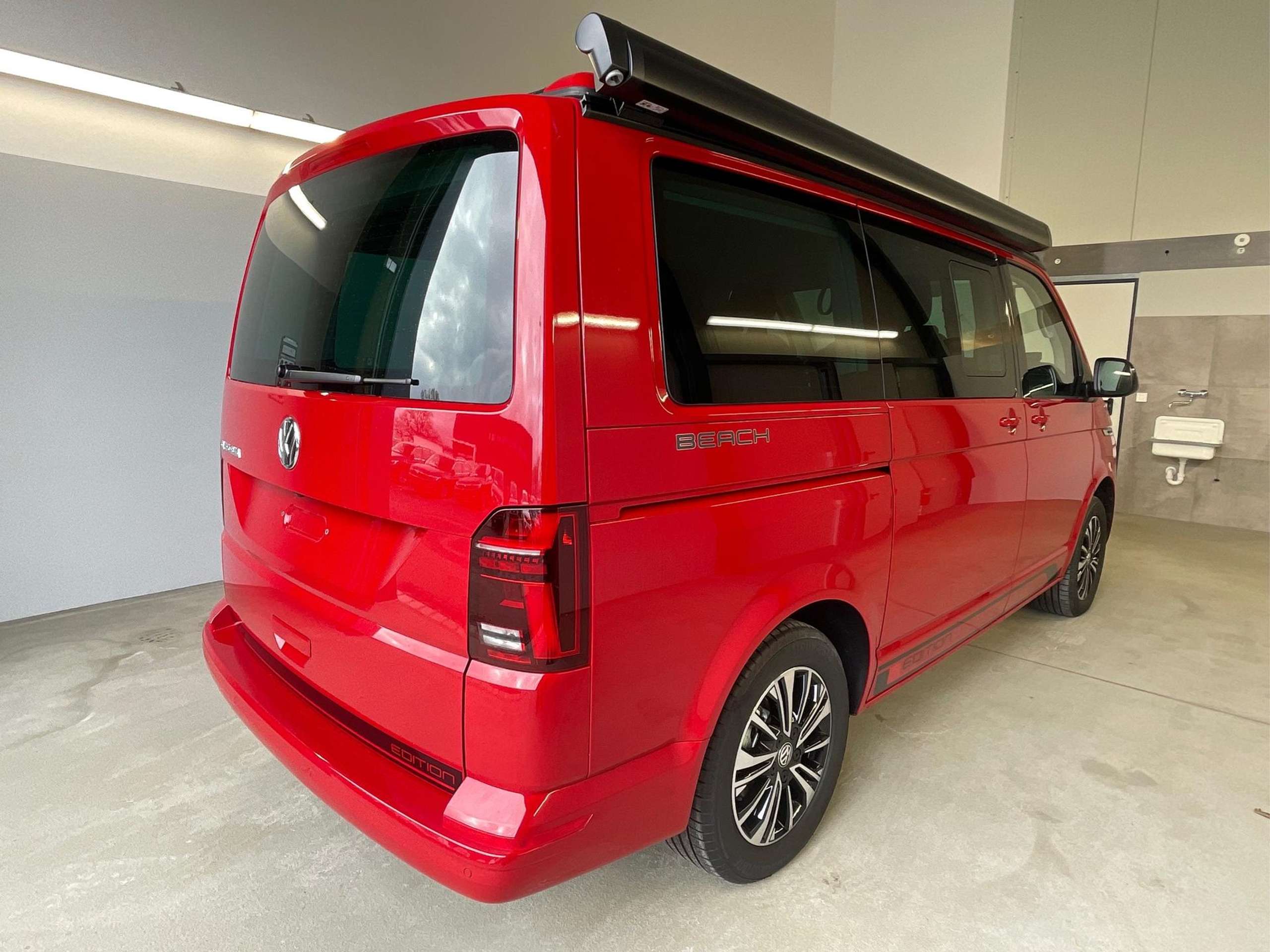 Volkswagen - T6.1 California