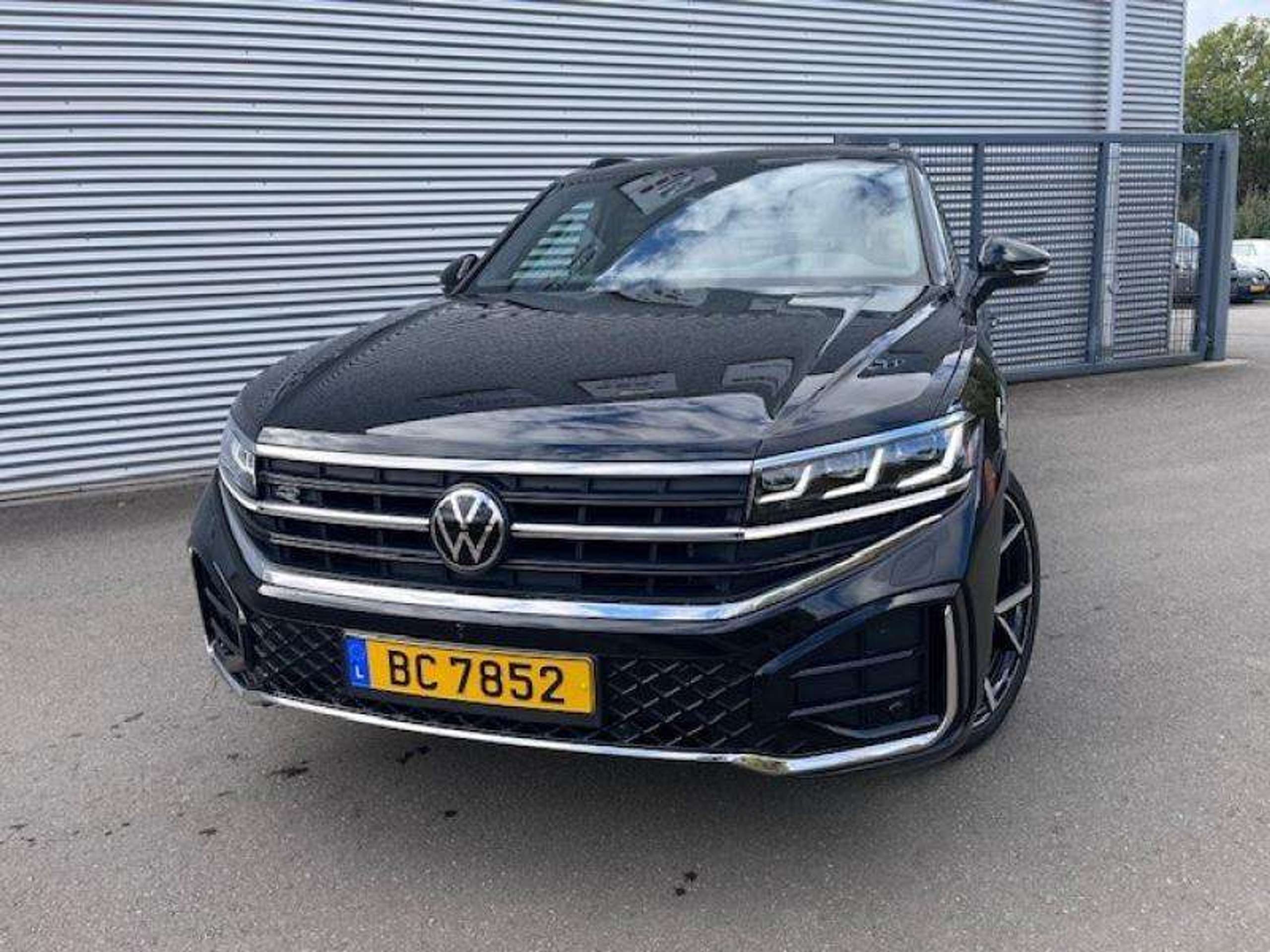 Volkswagen - Touareg