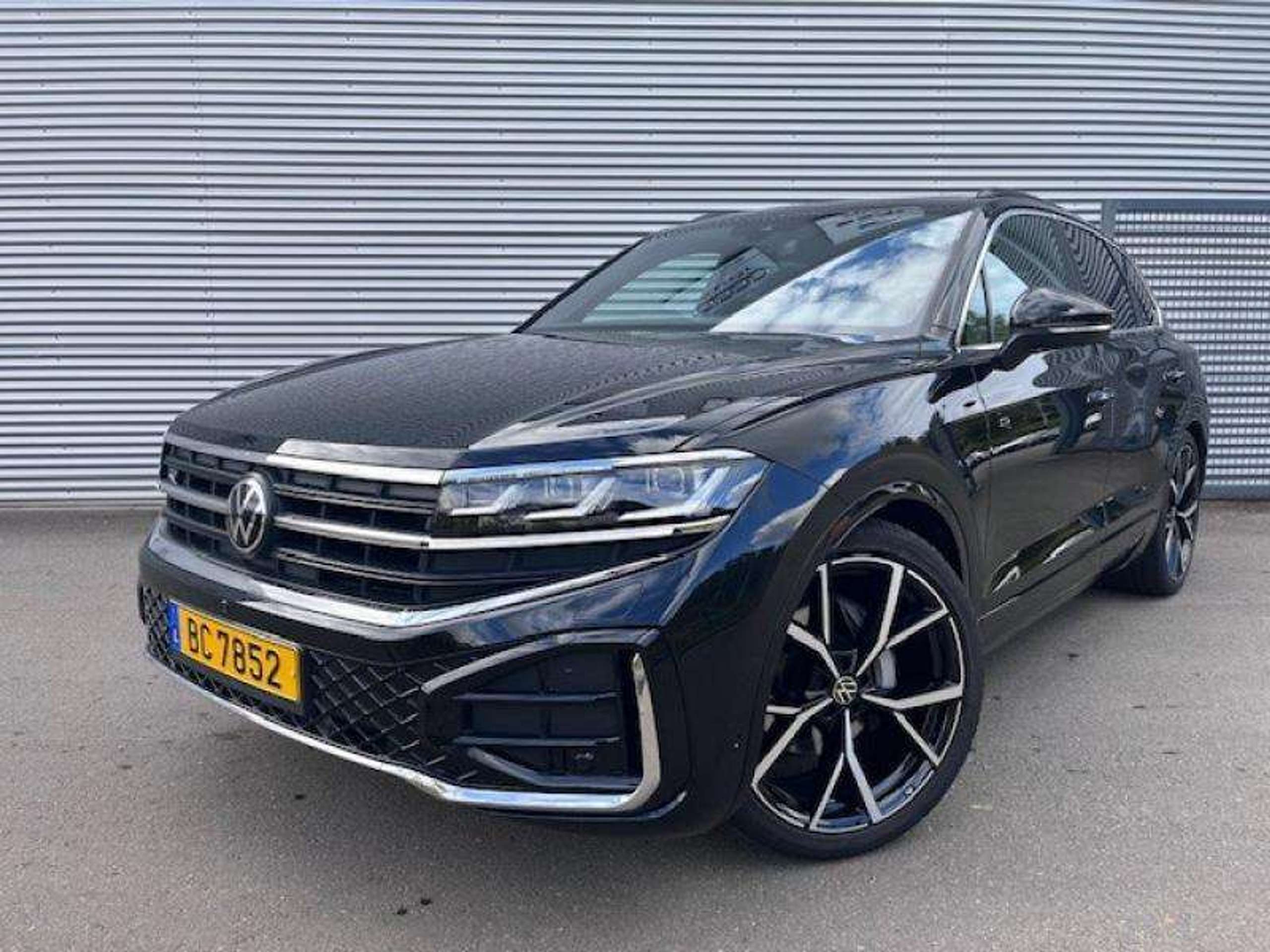 Volkswagen - Touareg