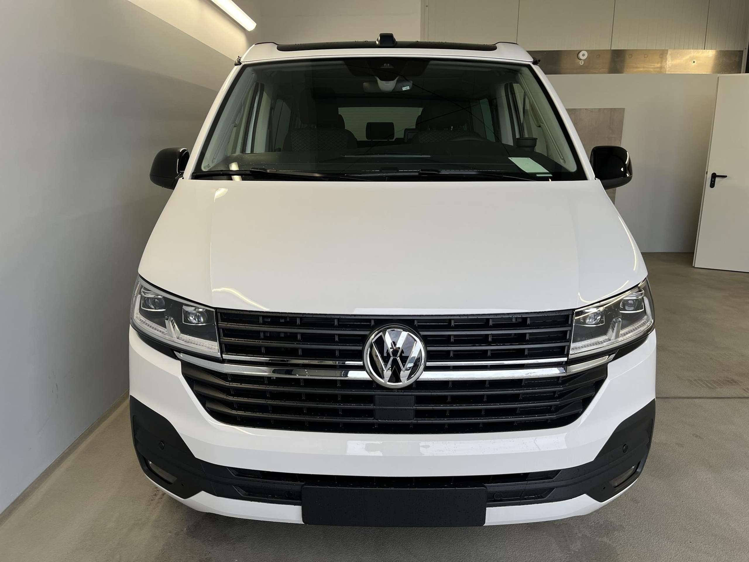 Volkswagen - T6.1 California