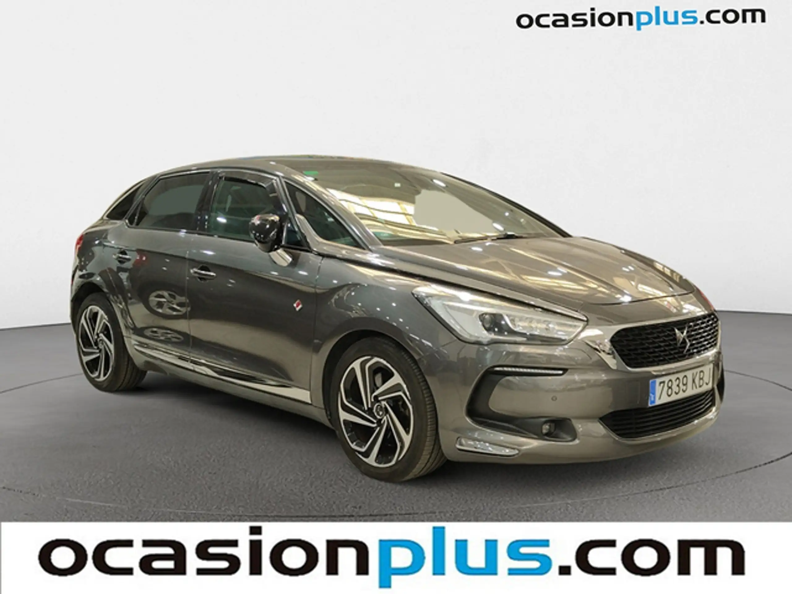 DS Automobiles - DS 5