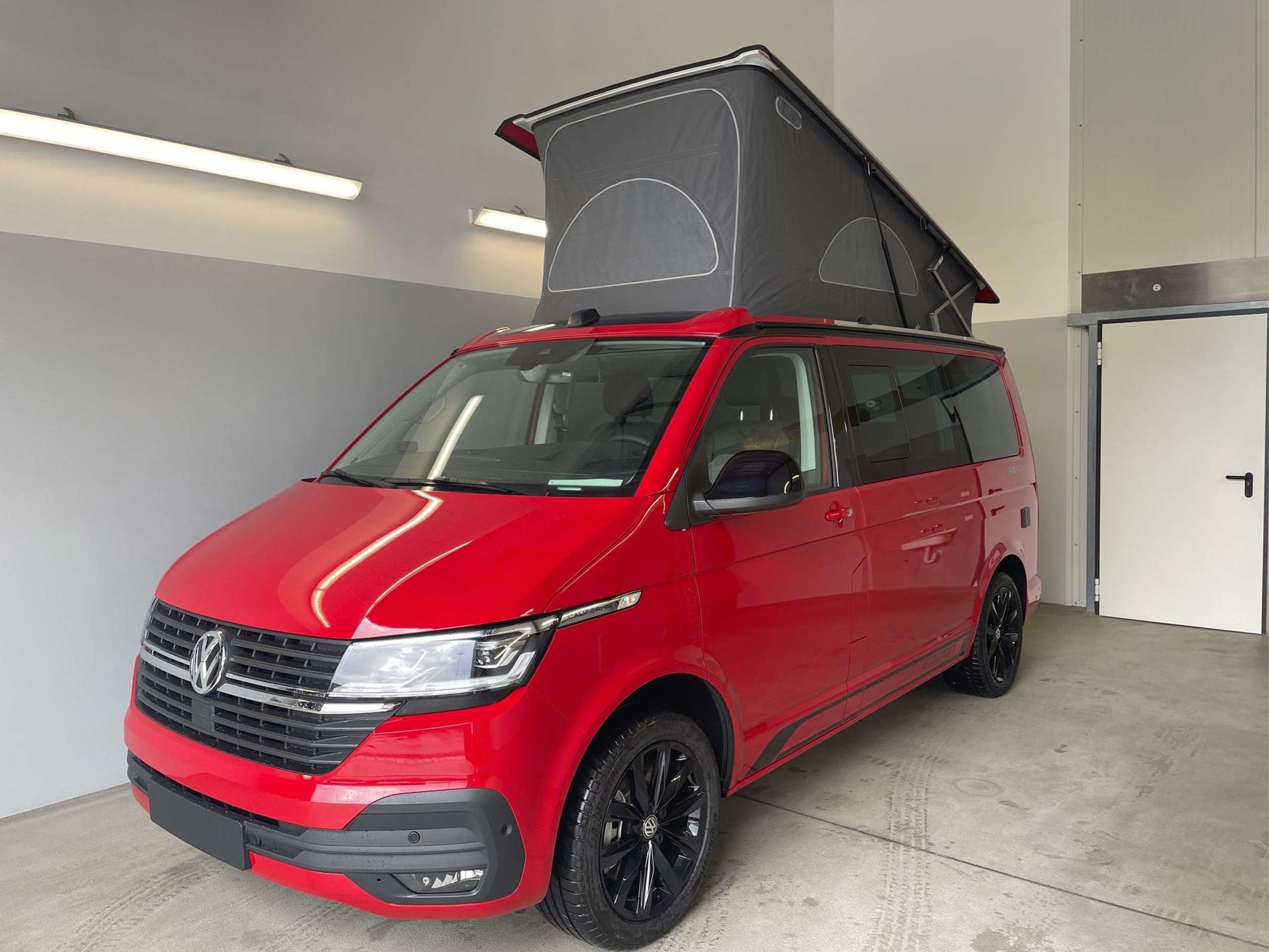 Volkswagen - T6.1 California