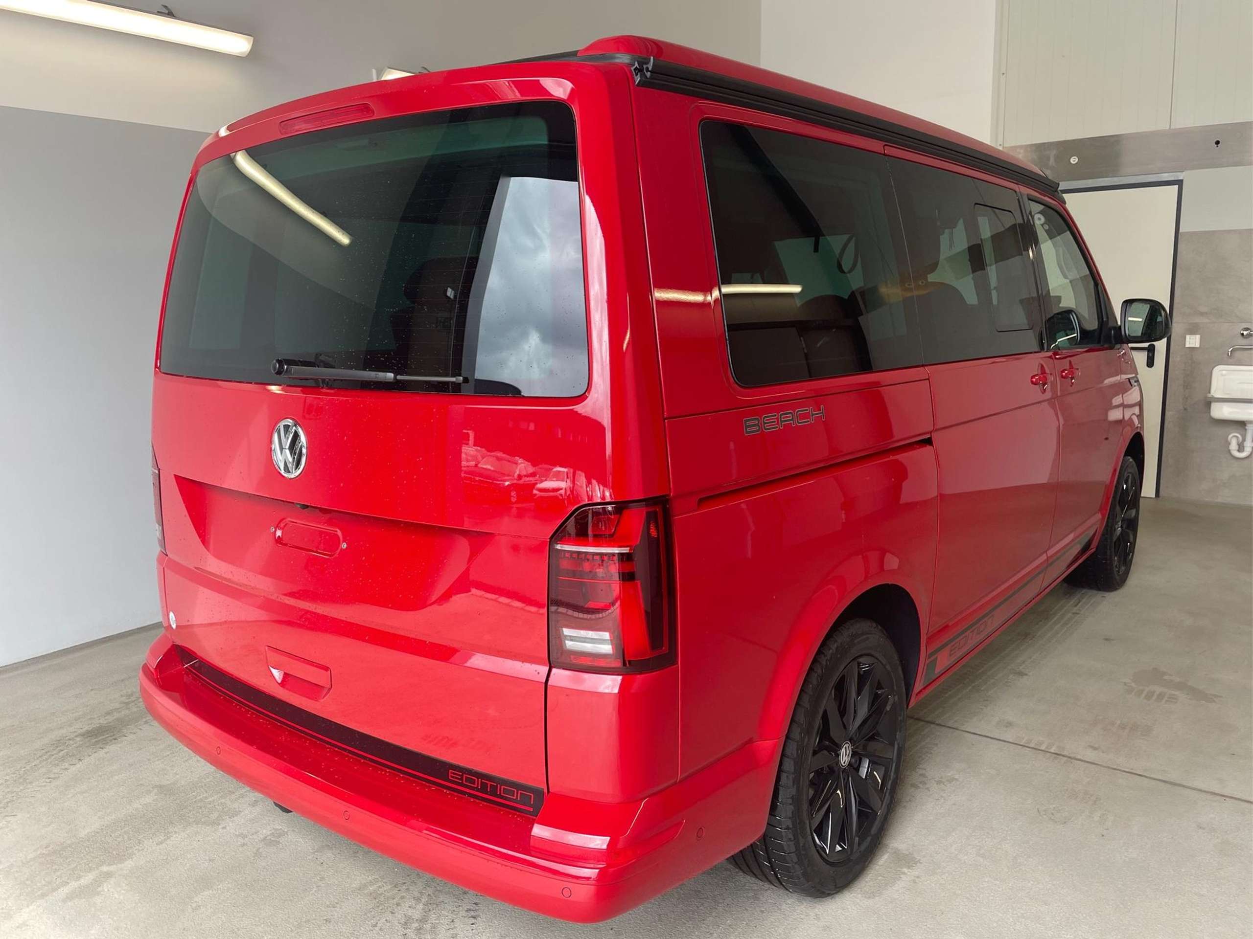 Volkswagen - T6.1 California