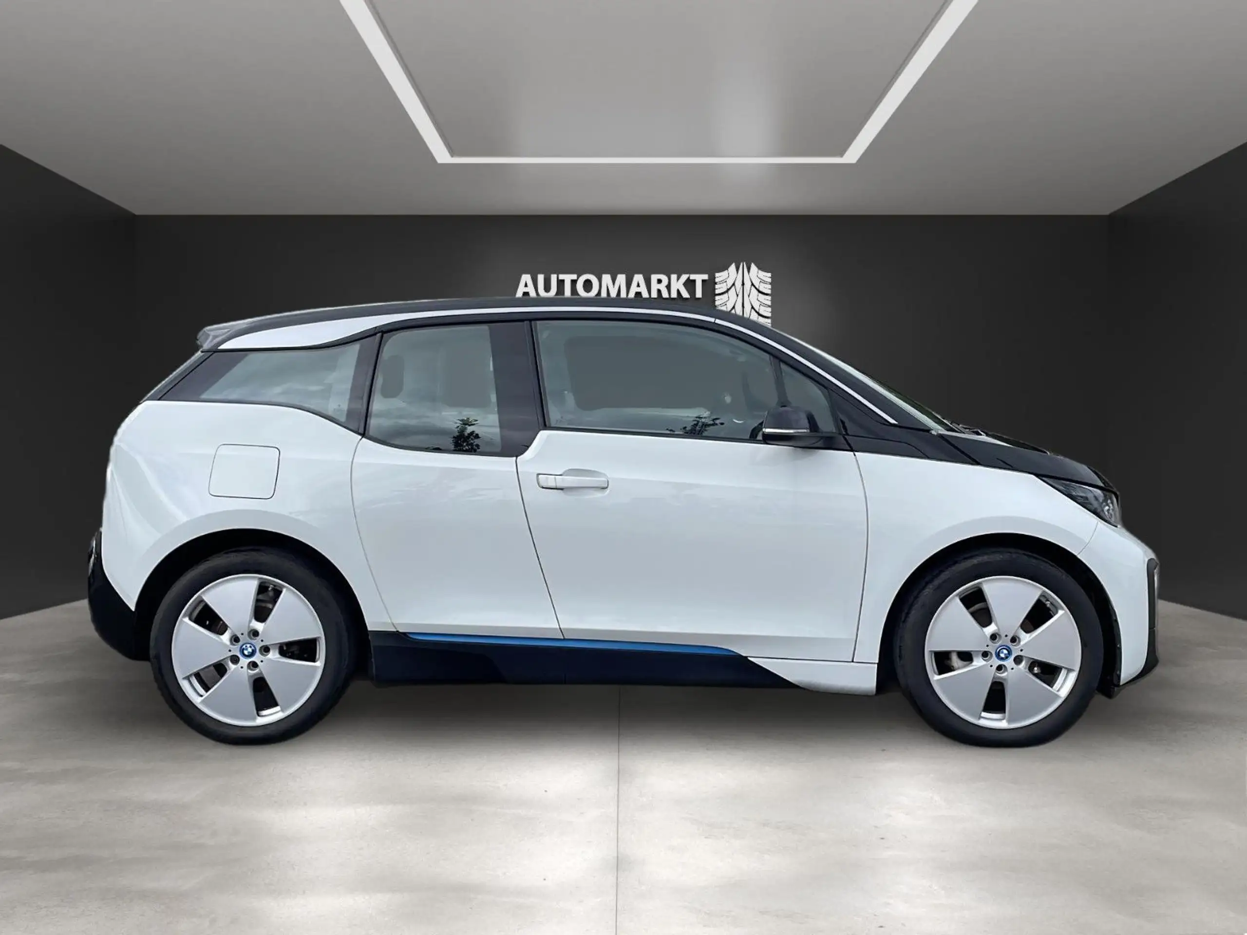 BMW - i3