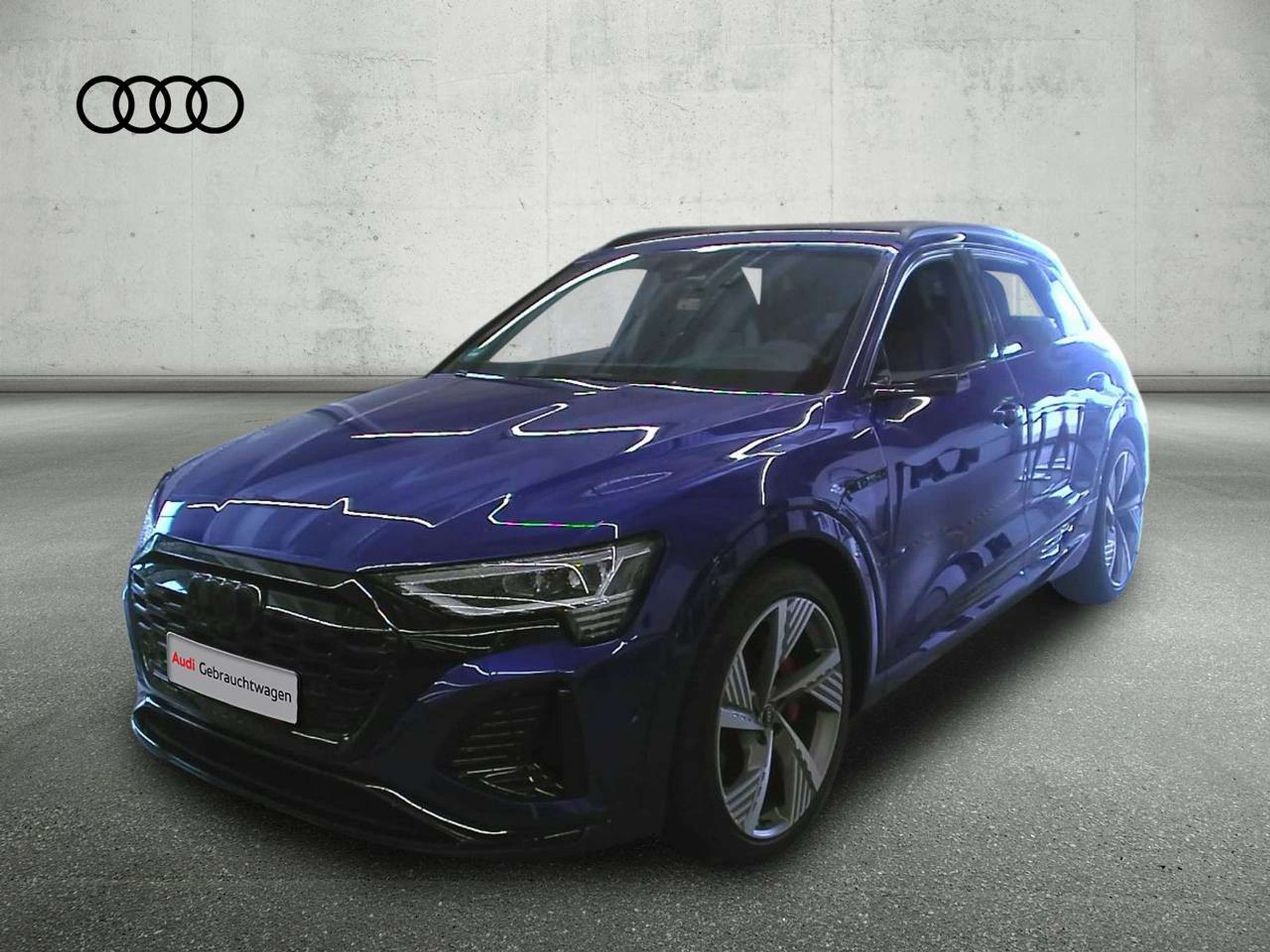 Audi - Q8 e-tron