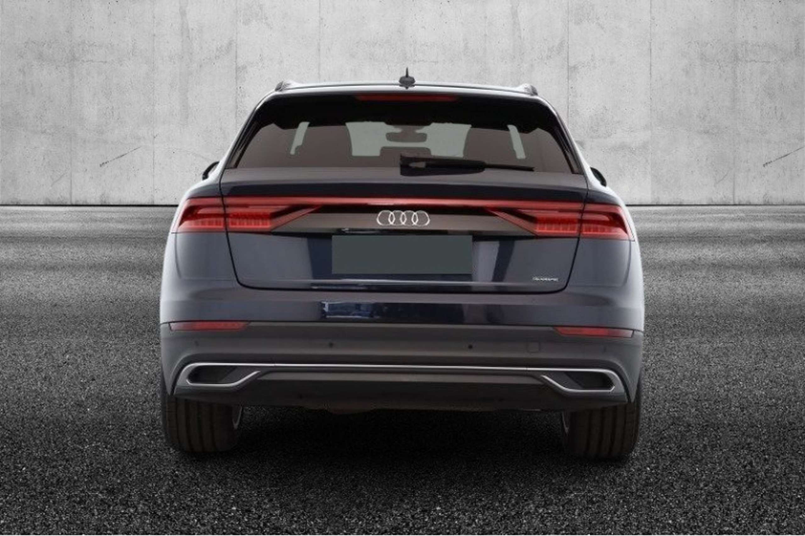 Audi - Q8