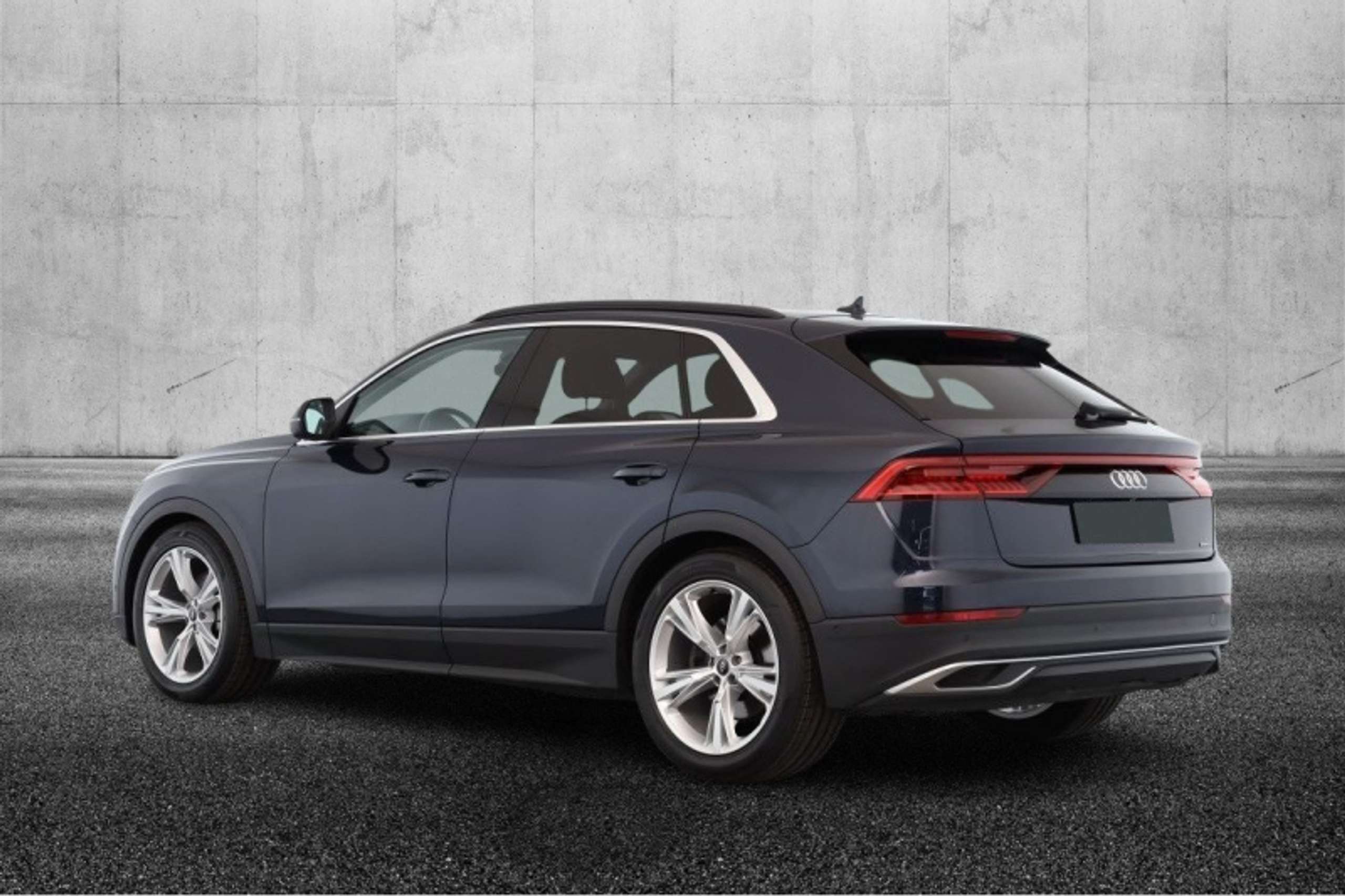 Audi - Q8