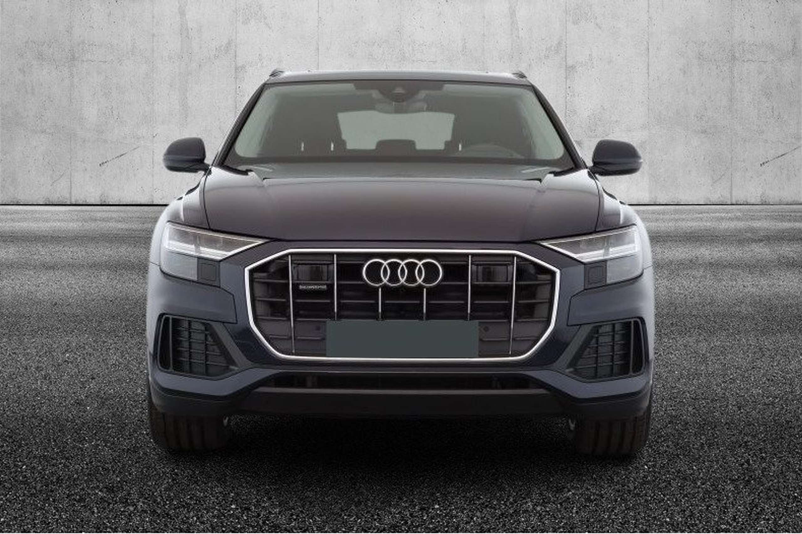 Audi - Q8