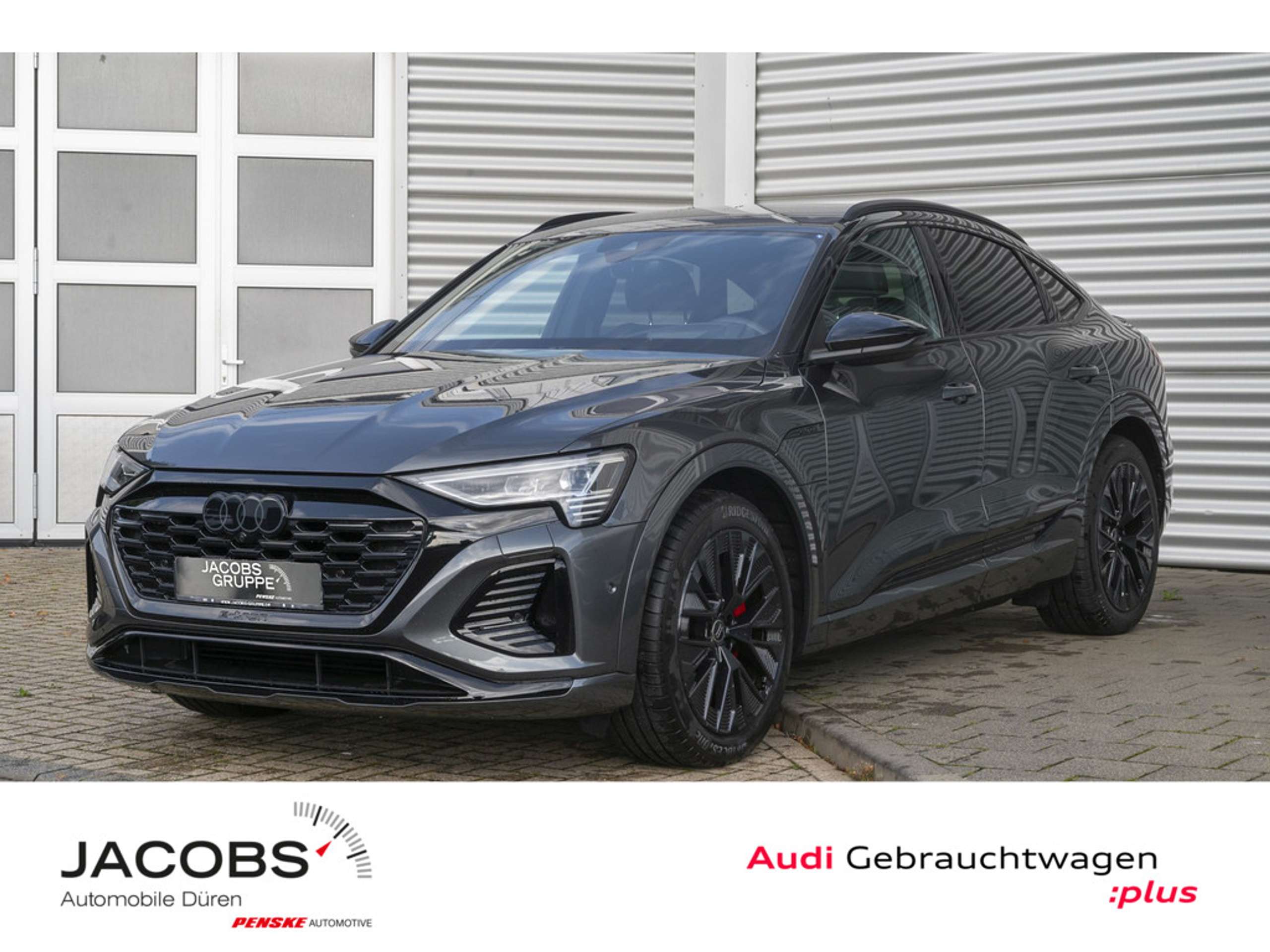 Audi - Q8