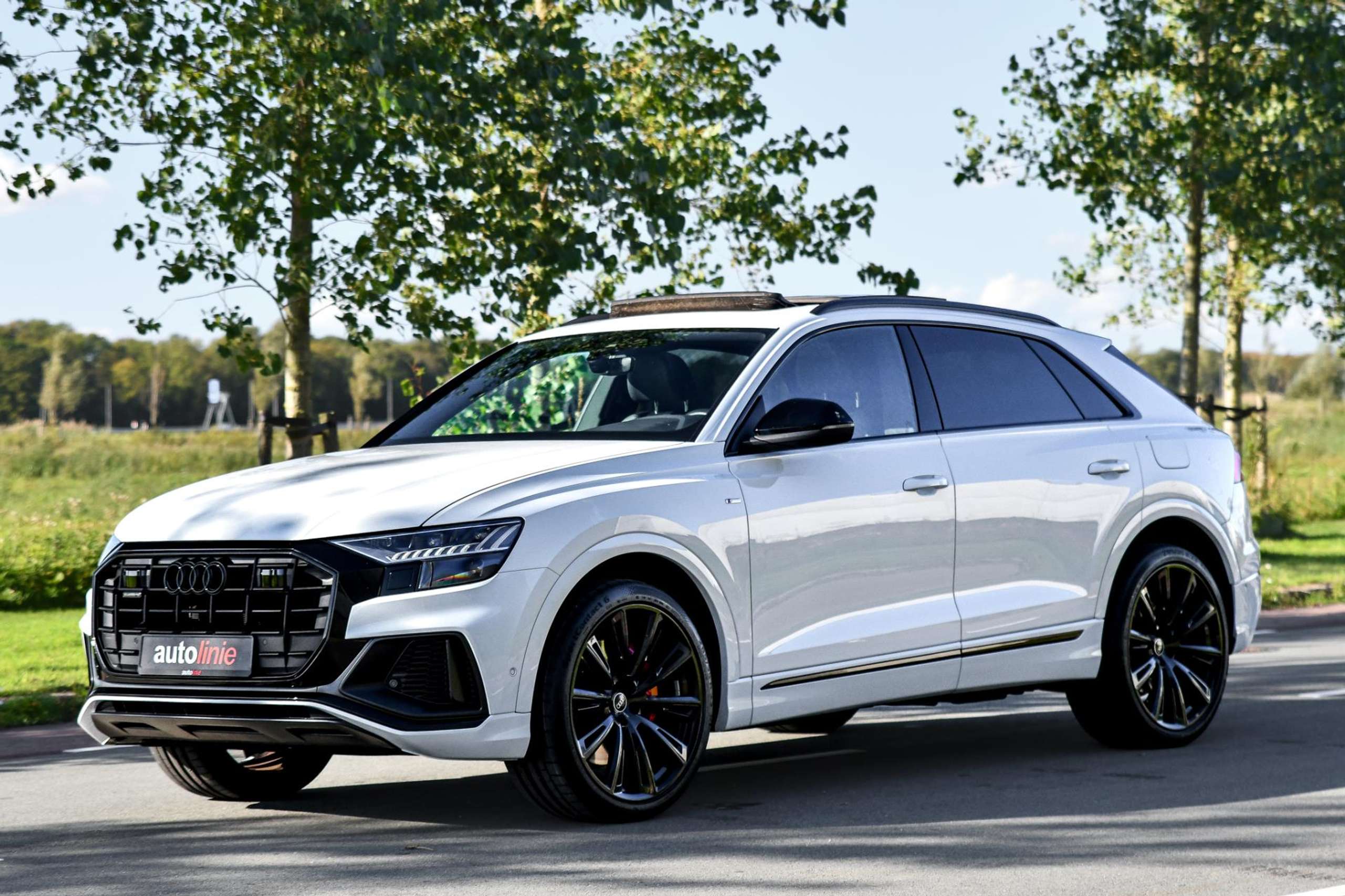 Audi - Q8