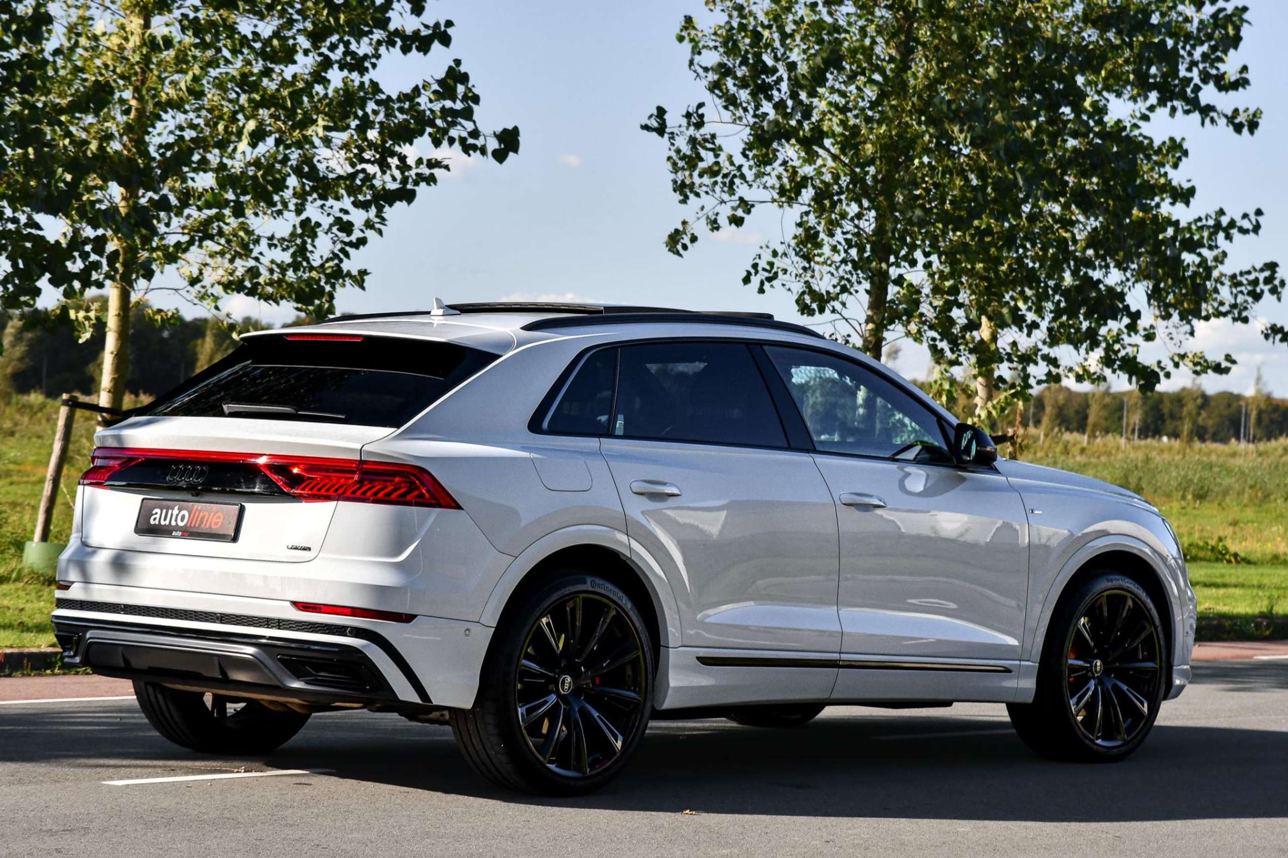 Audi - Q8