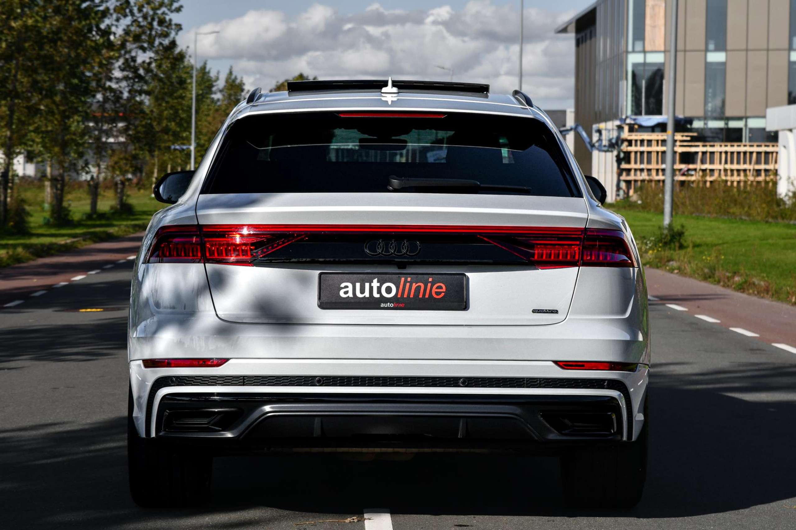 Audi - Q8