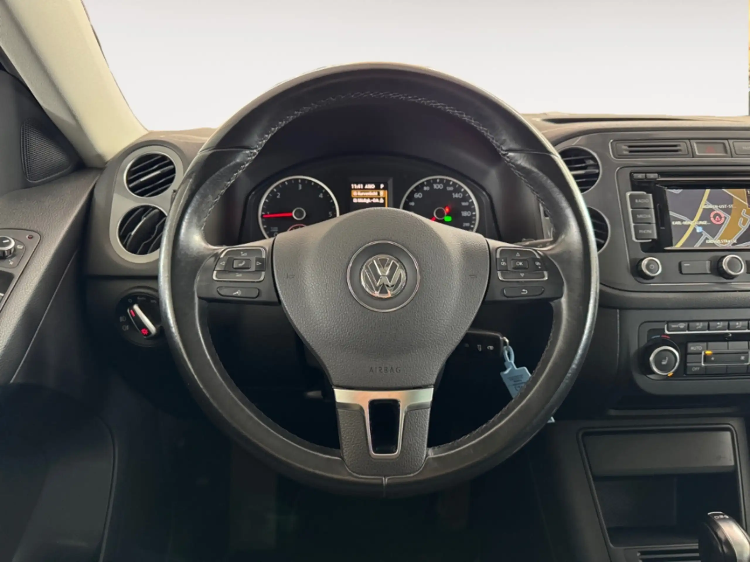 Volkswagen - Tiguan